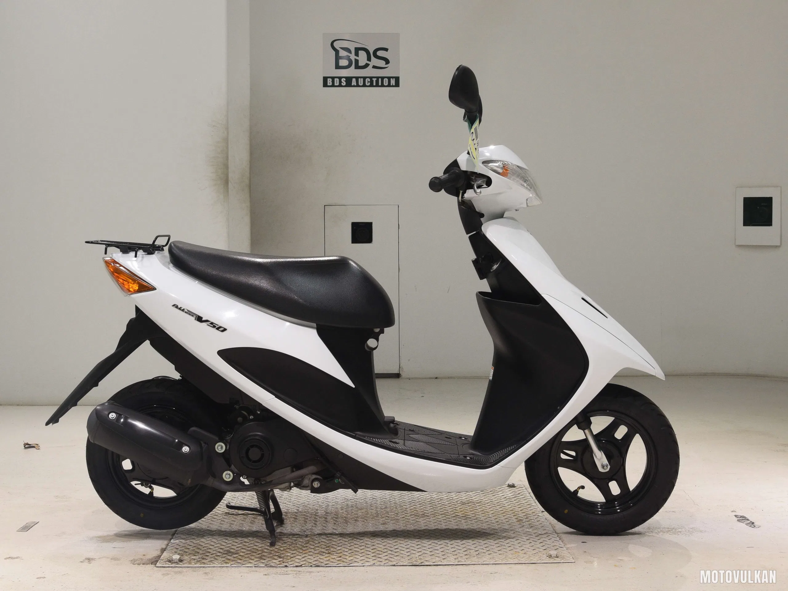 Suzuki ADDRESS V50-3