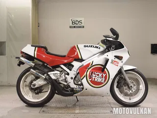 Suzuki RGV250-1