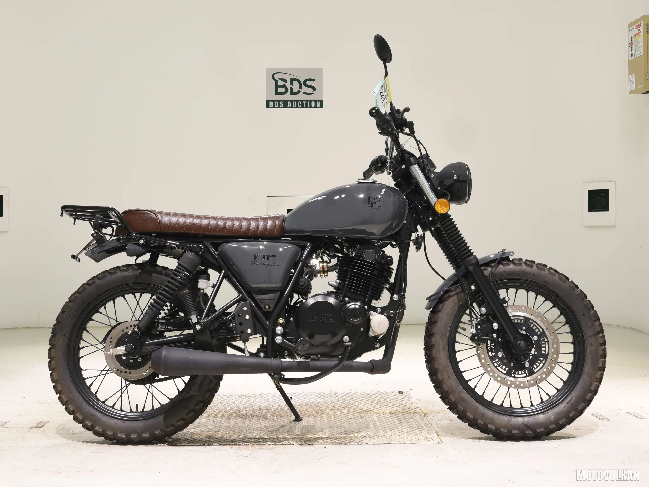  UNREGISTERED MODEL by BDS