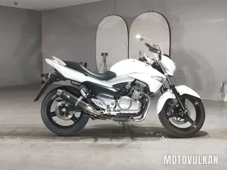 Suzuki GSR250
