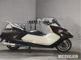 Yamaha Maxam