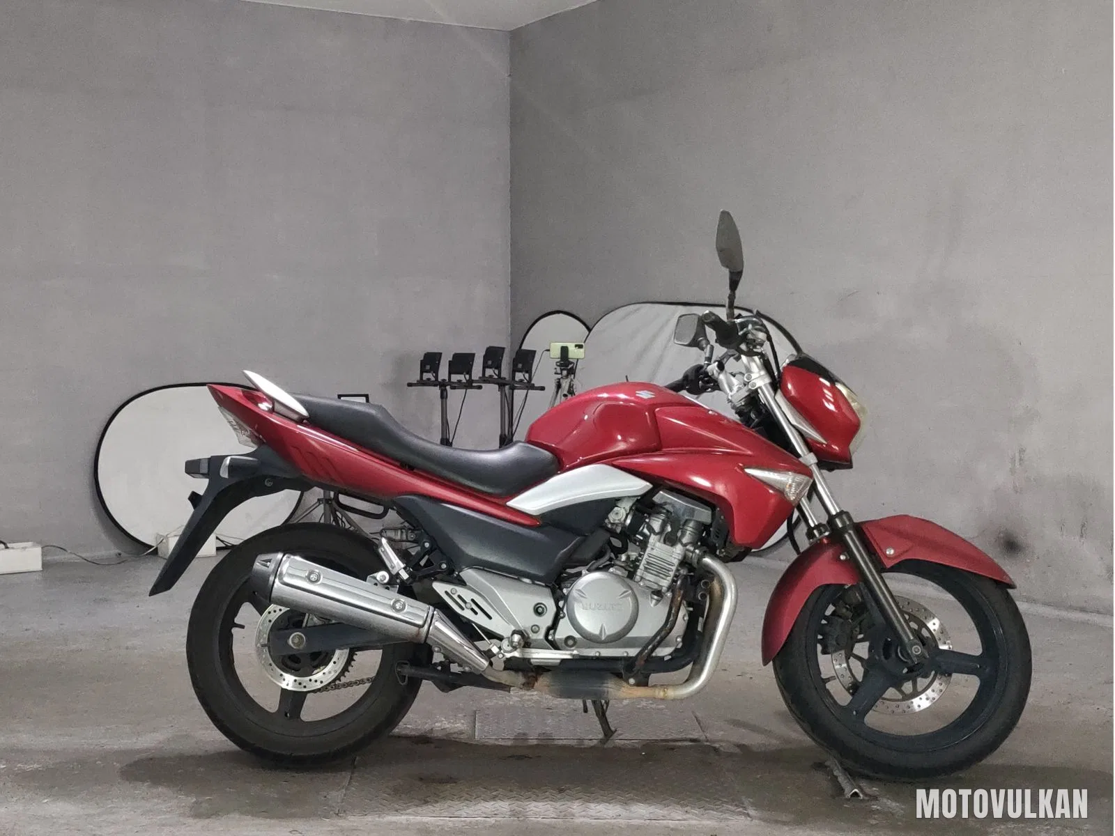 Suzuki GSR250