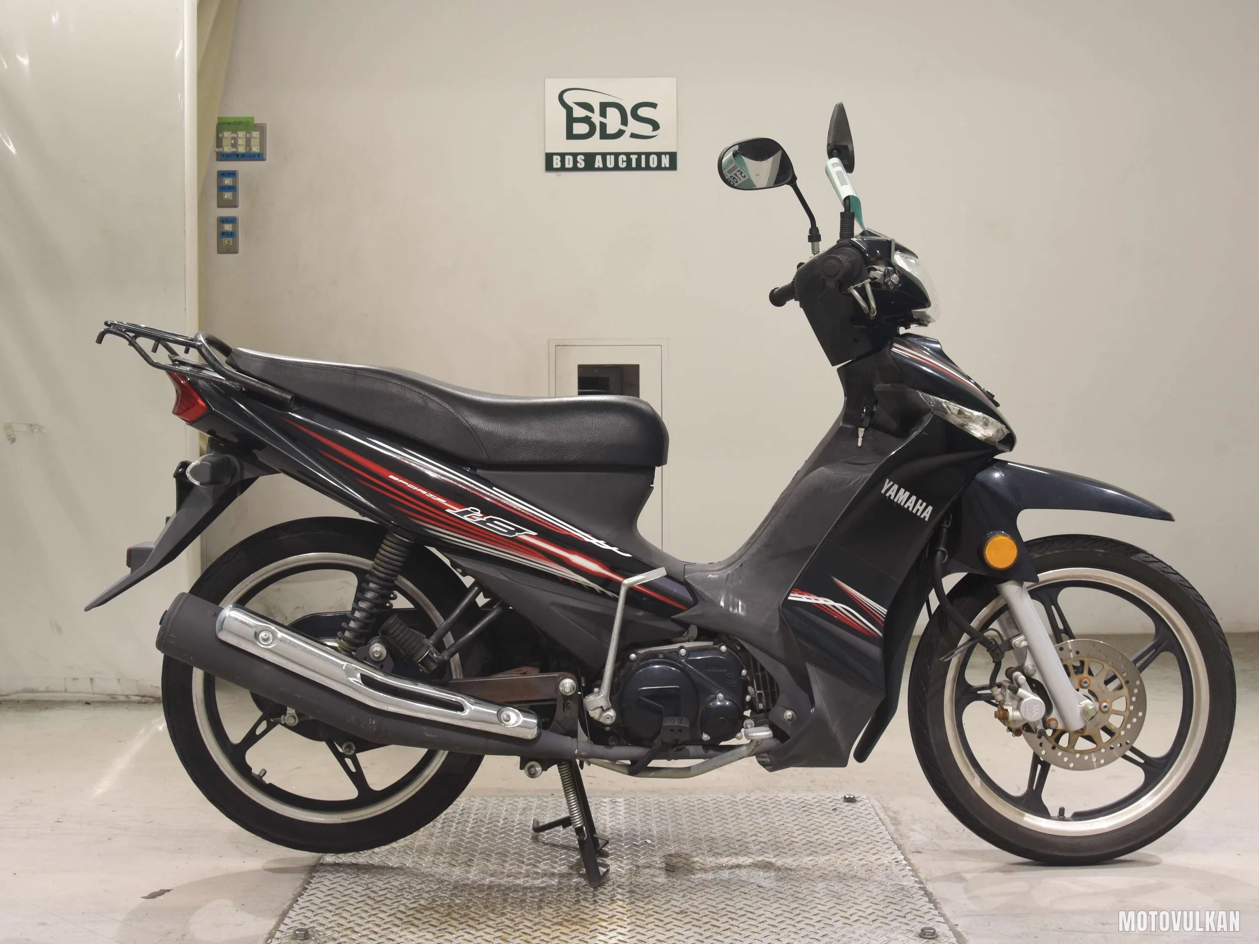 Yamaha I8 115