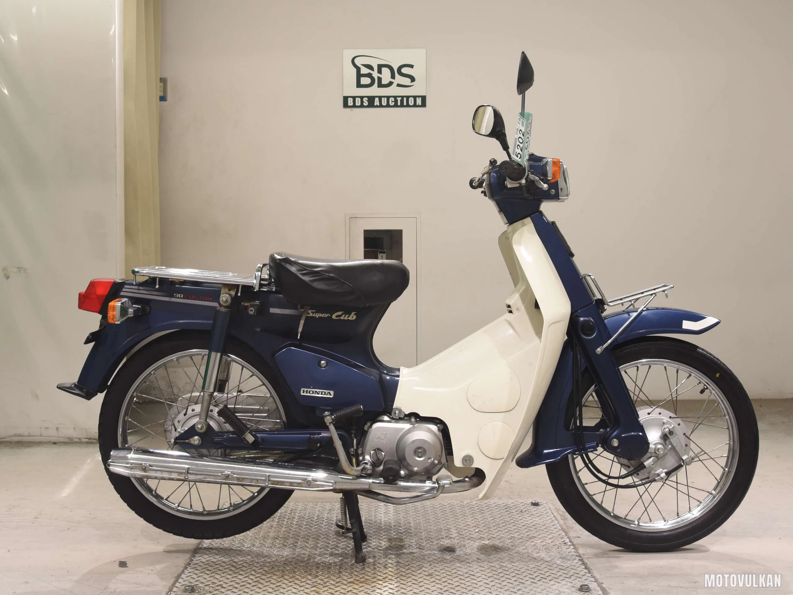 Honda C90-E