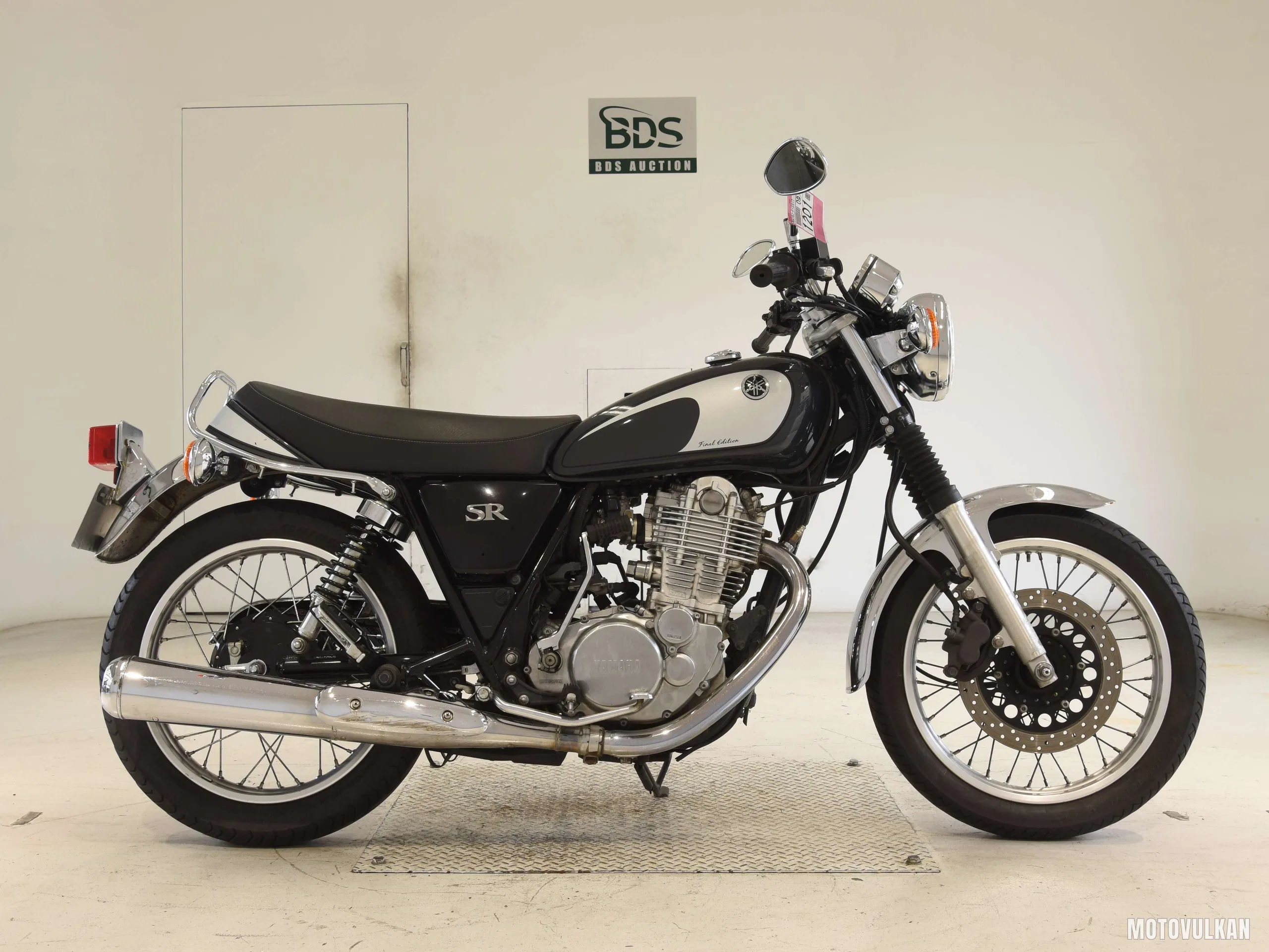 Yamaha SR400-5