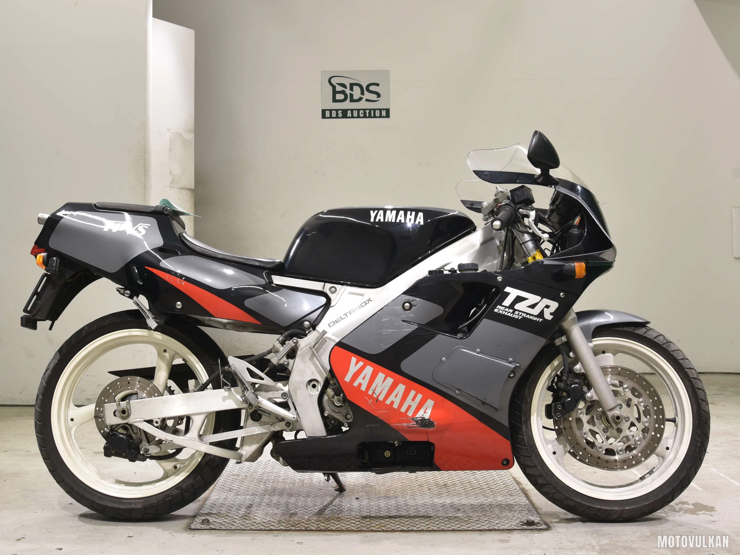 Yamaha TZR250-3