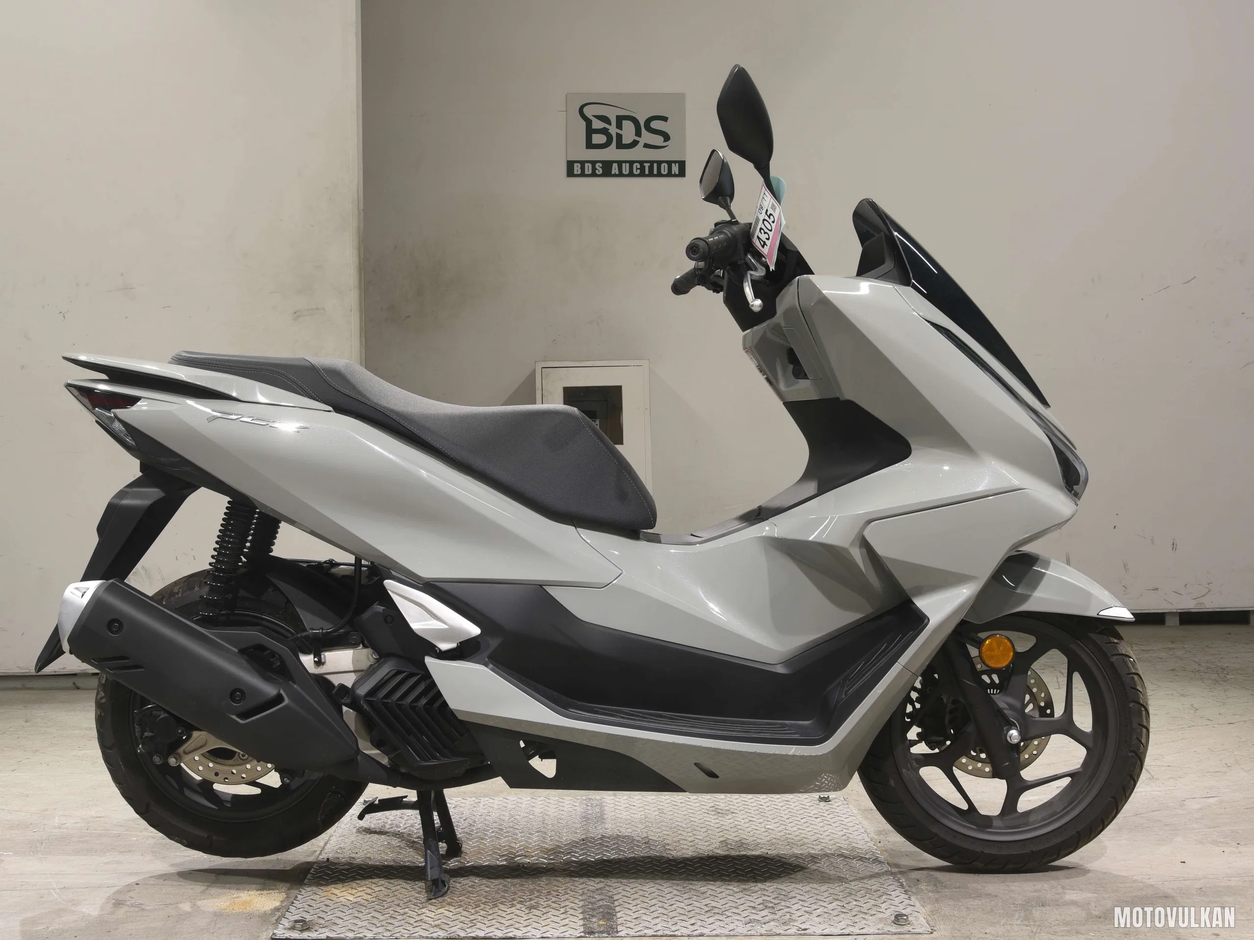 Honda PCX125-4