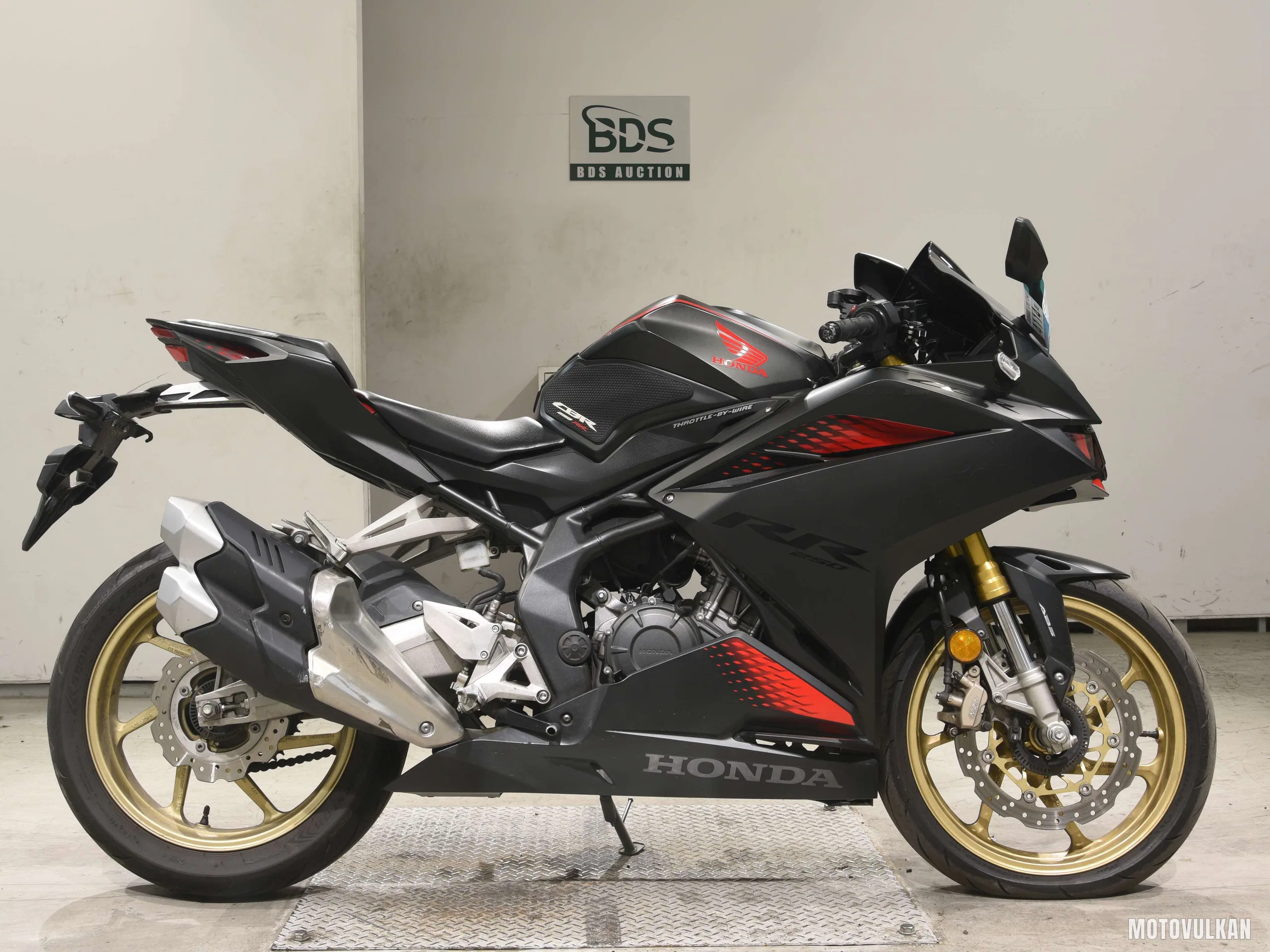 Honda CBR250RR-2