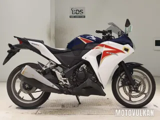 Honda CBR250R-3