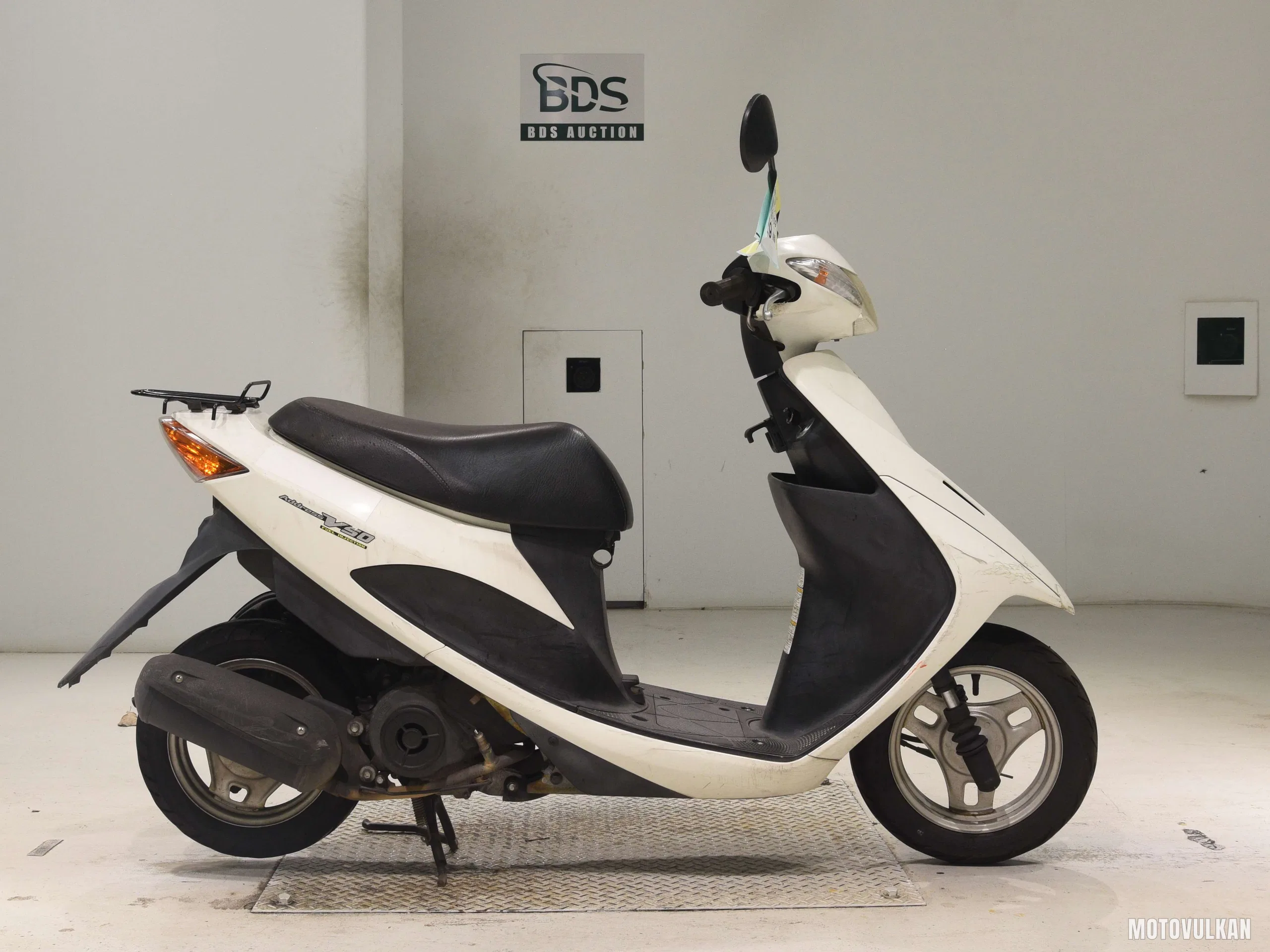 Suzuki ADDRESS V50-2