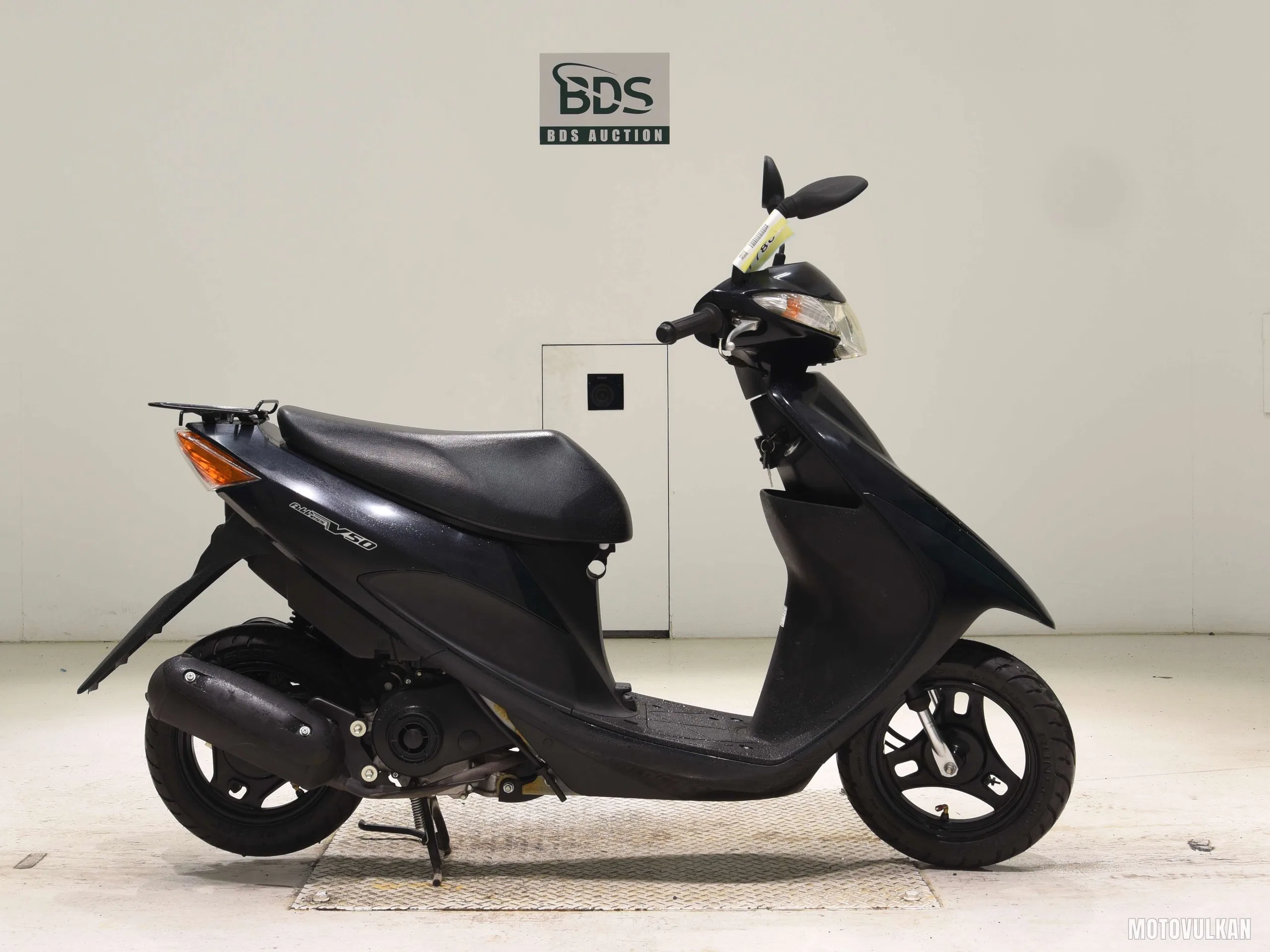 Suzuki ADDRESS V50-3