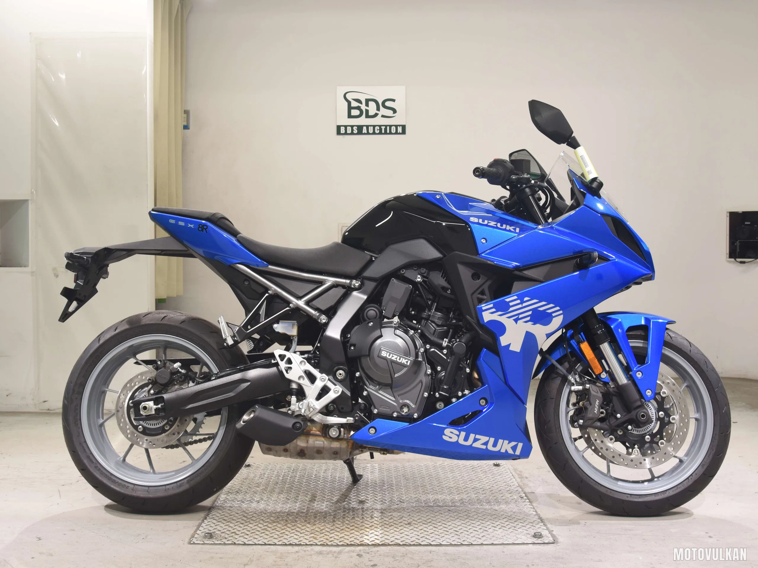 Suzuki GSX-8R