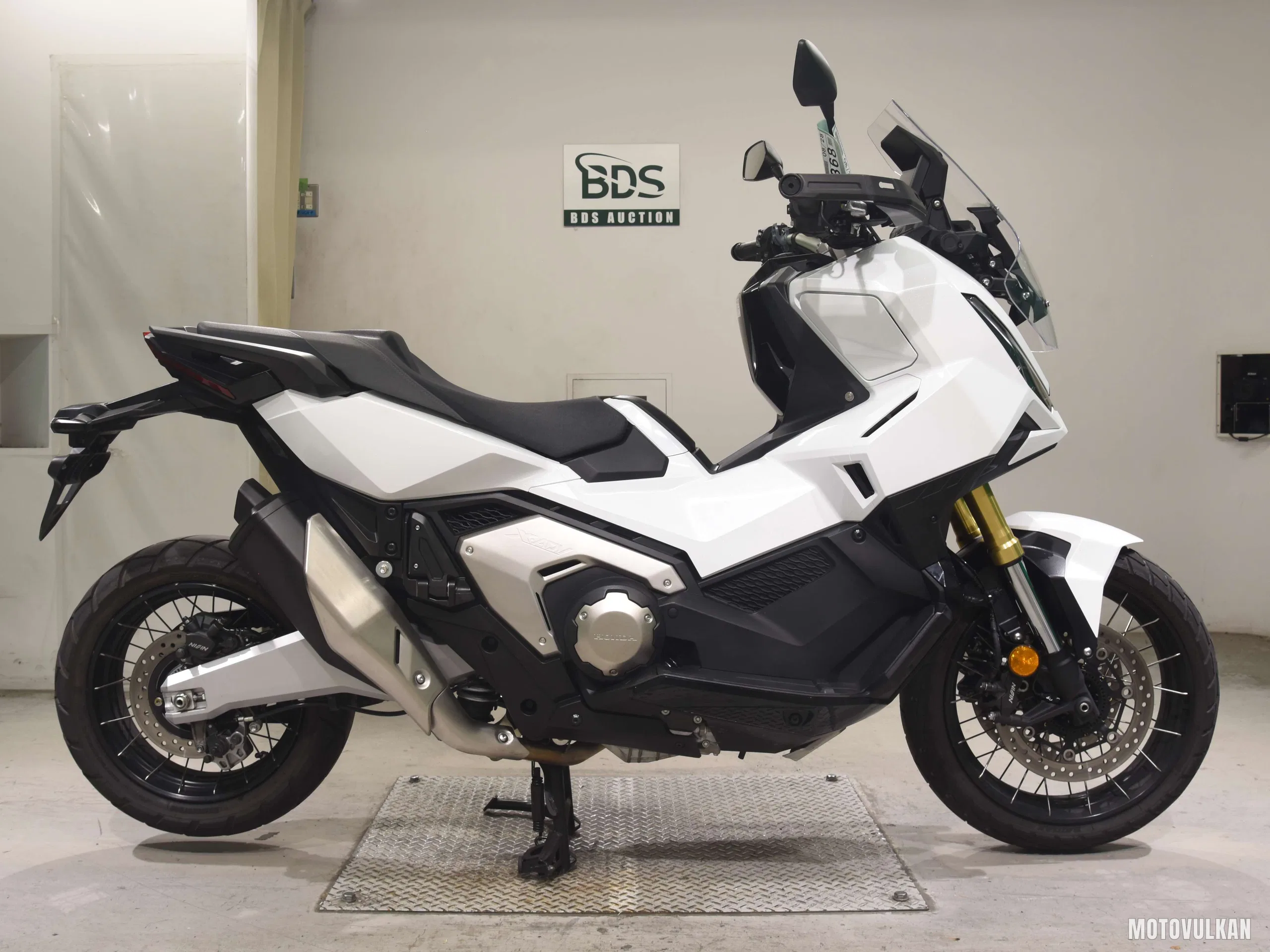 Honda X-ADV750-2