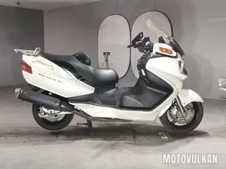 Suzuki Skywave 650