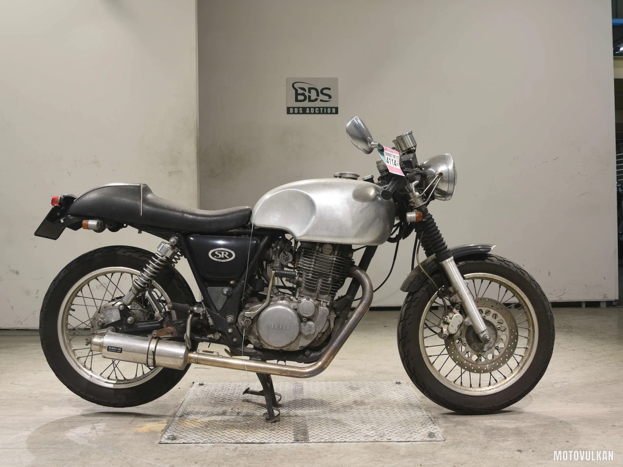 Yamaha SR400-3