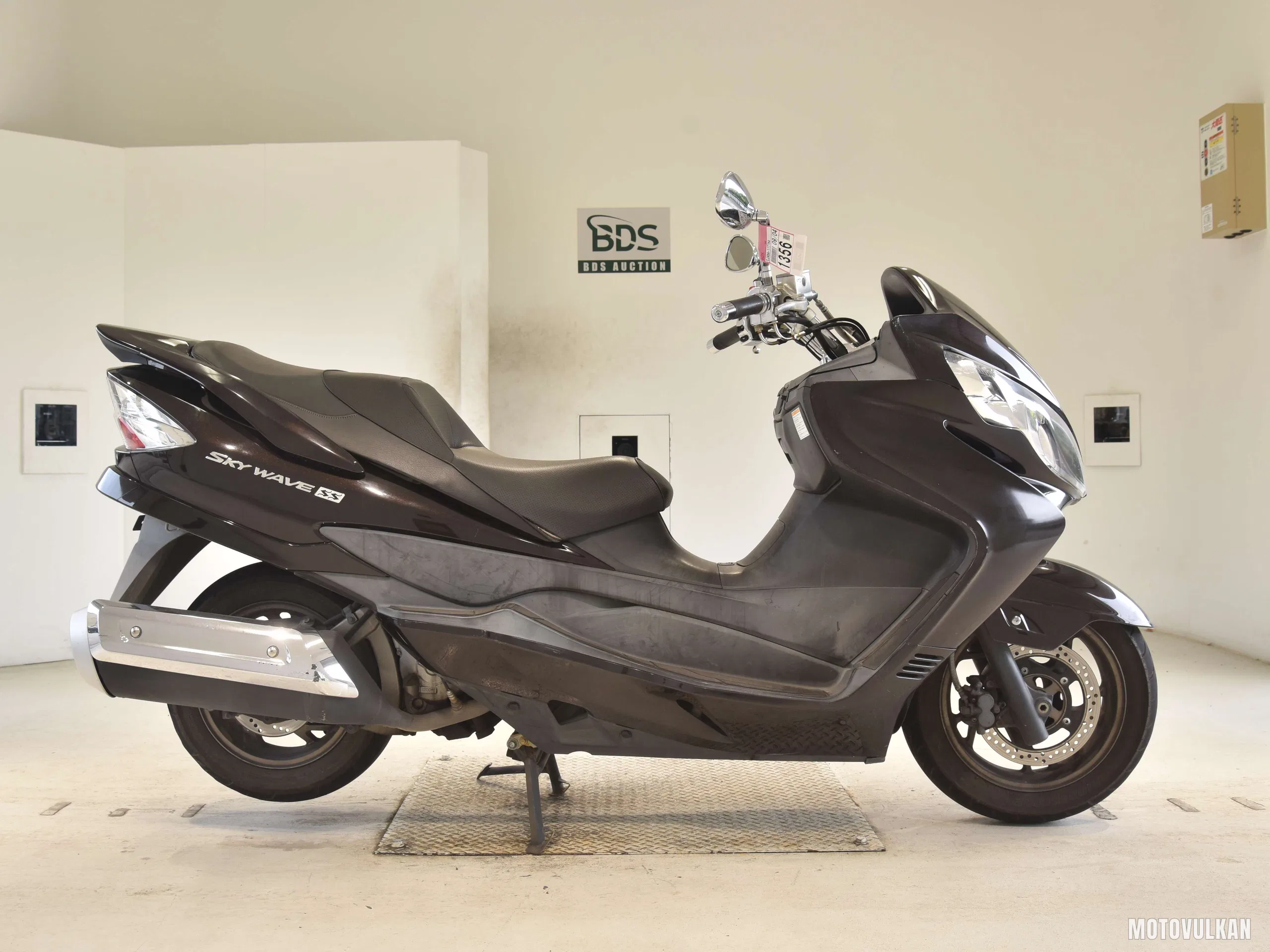 Suzuki SKYWAVE250SS-2