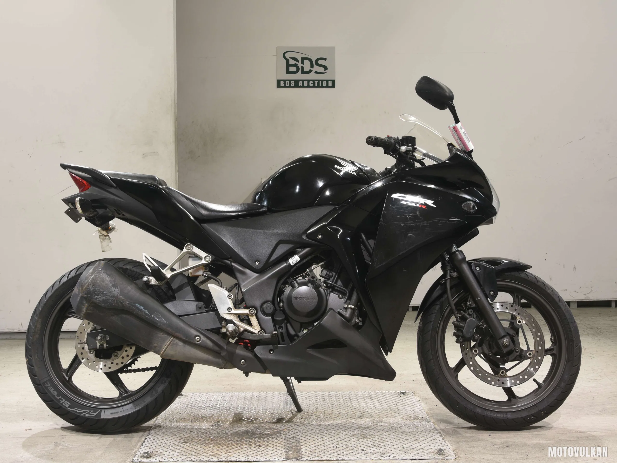 Honda CBR250R-3