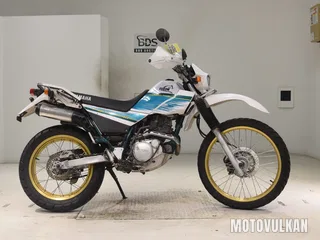 Yamaha SEROW225-3