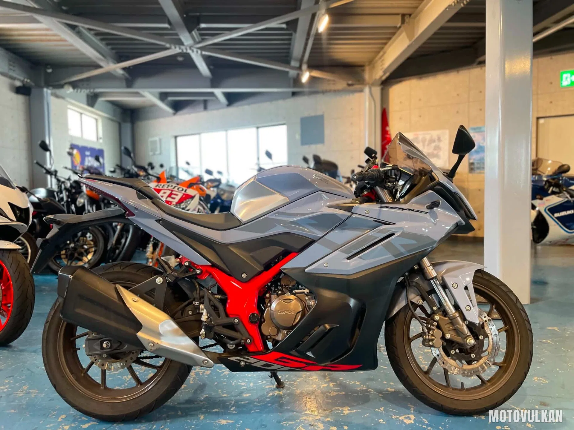 Other Non Japanese Demon Gr200R