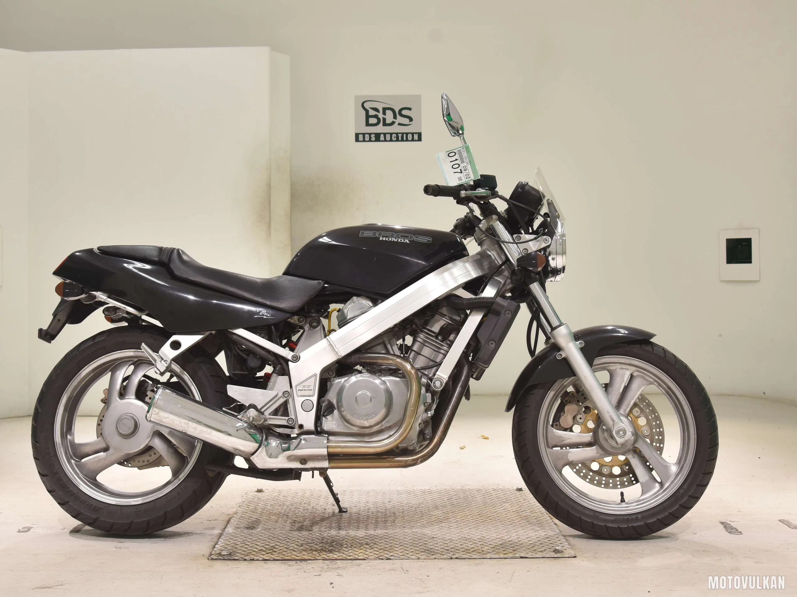 Honda BROS650-1