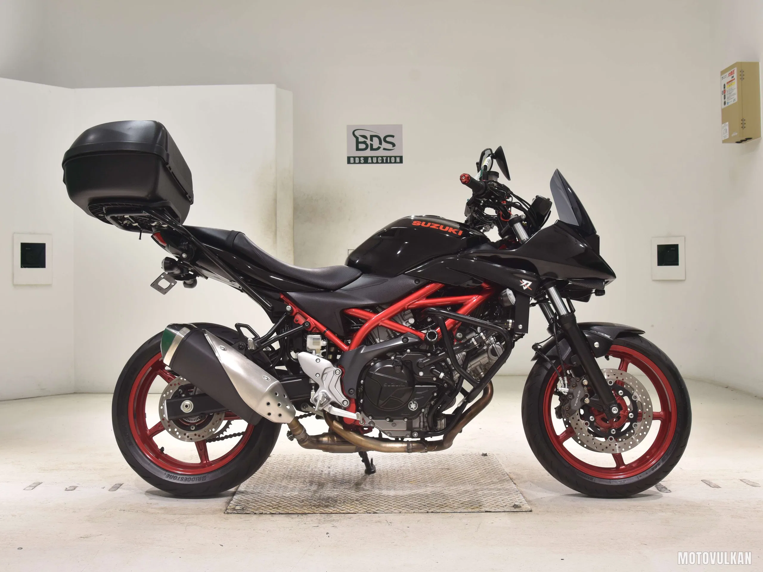 Suzuki SV650A