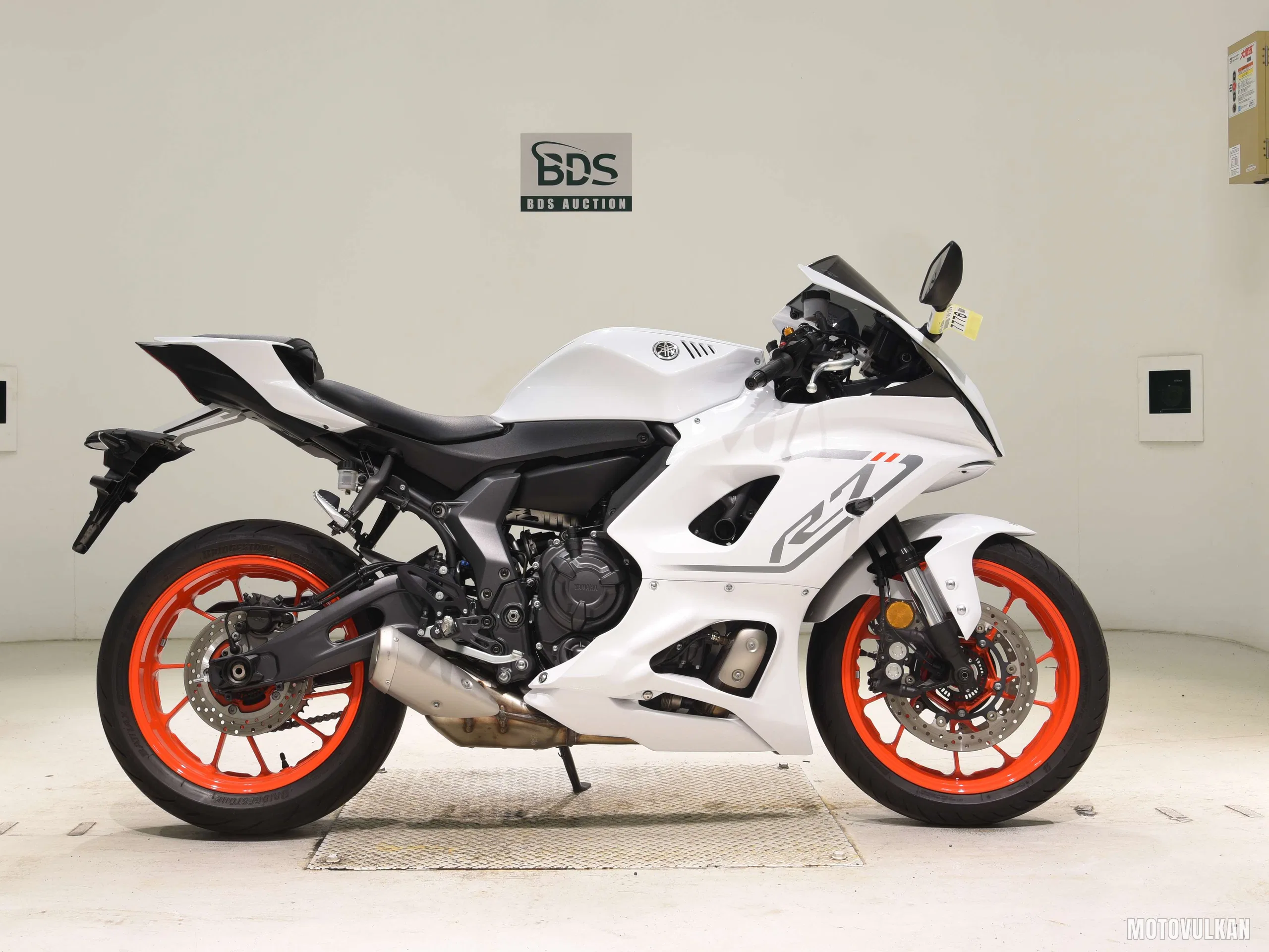 Yamaha YZF-R7-2