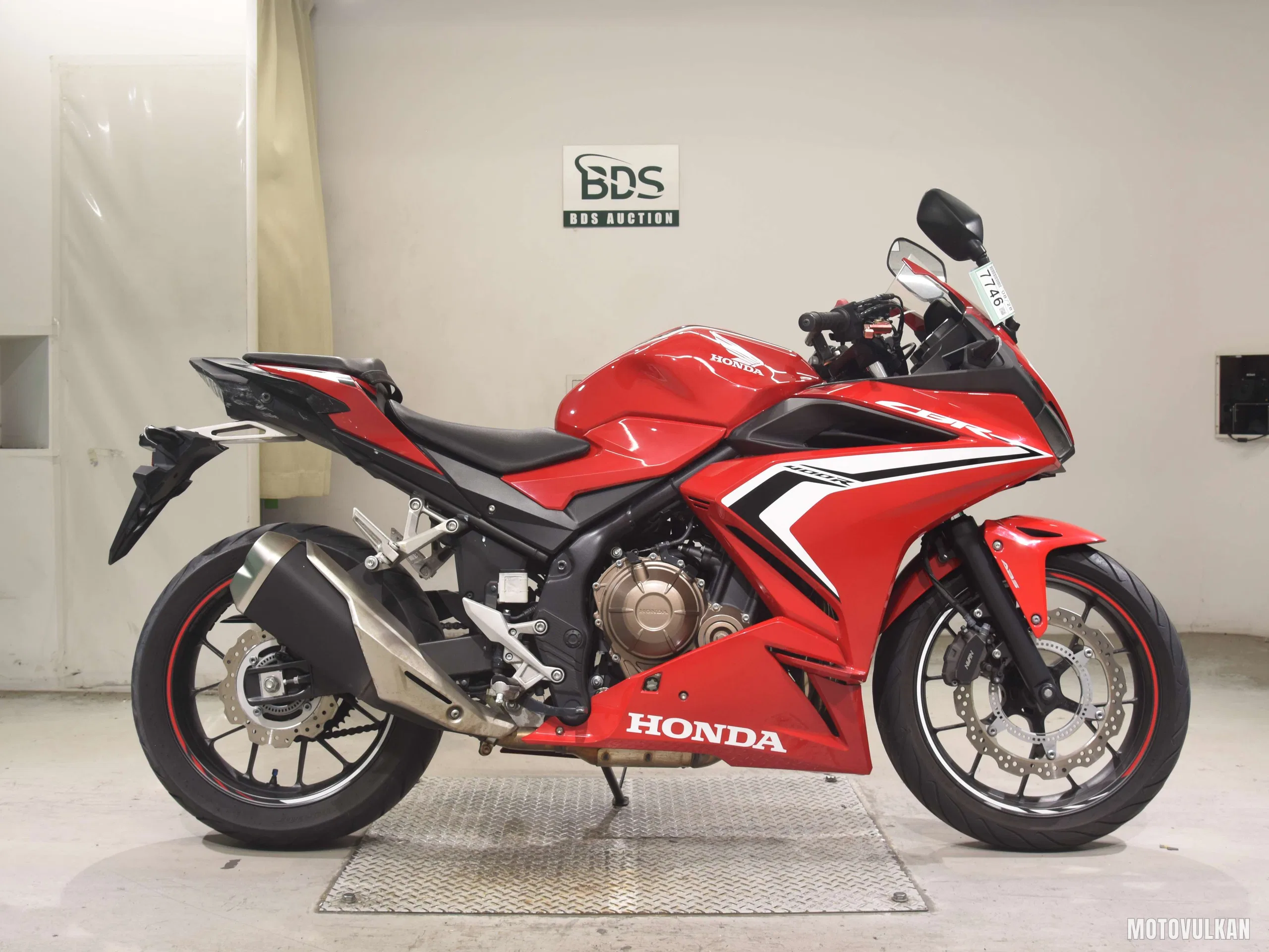 Honda CBR400R-2