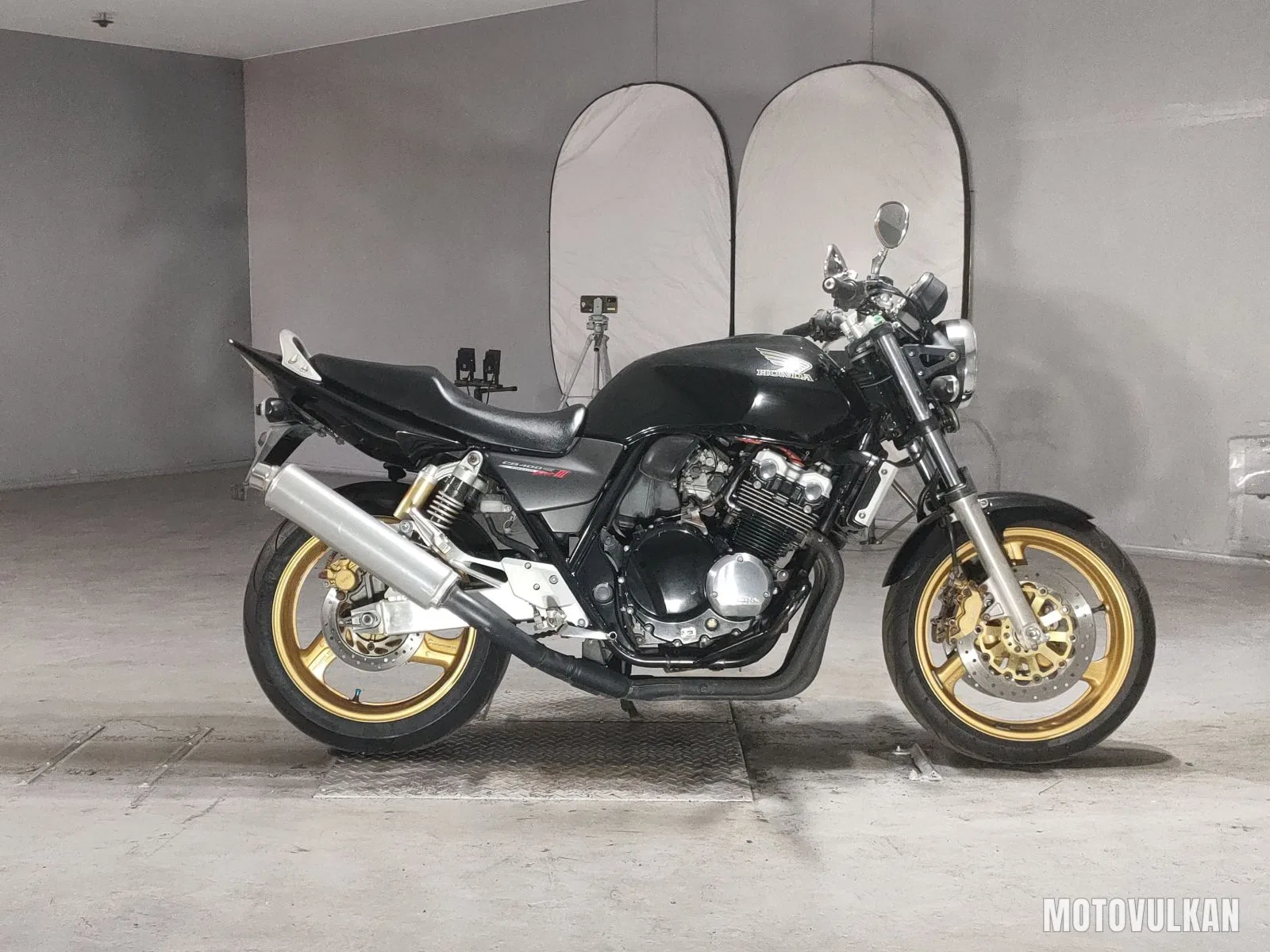 Honda CB400SF VTEC Spec 3