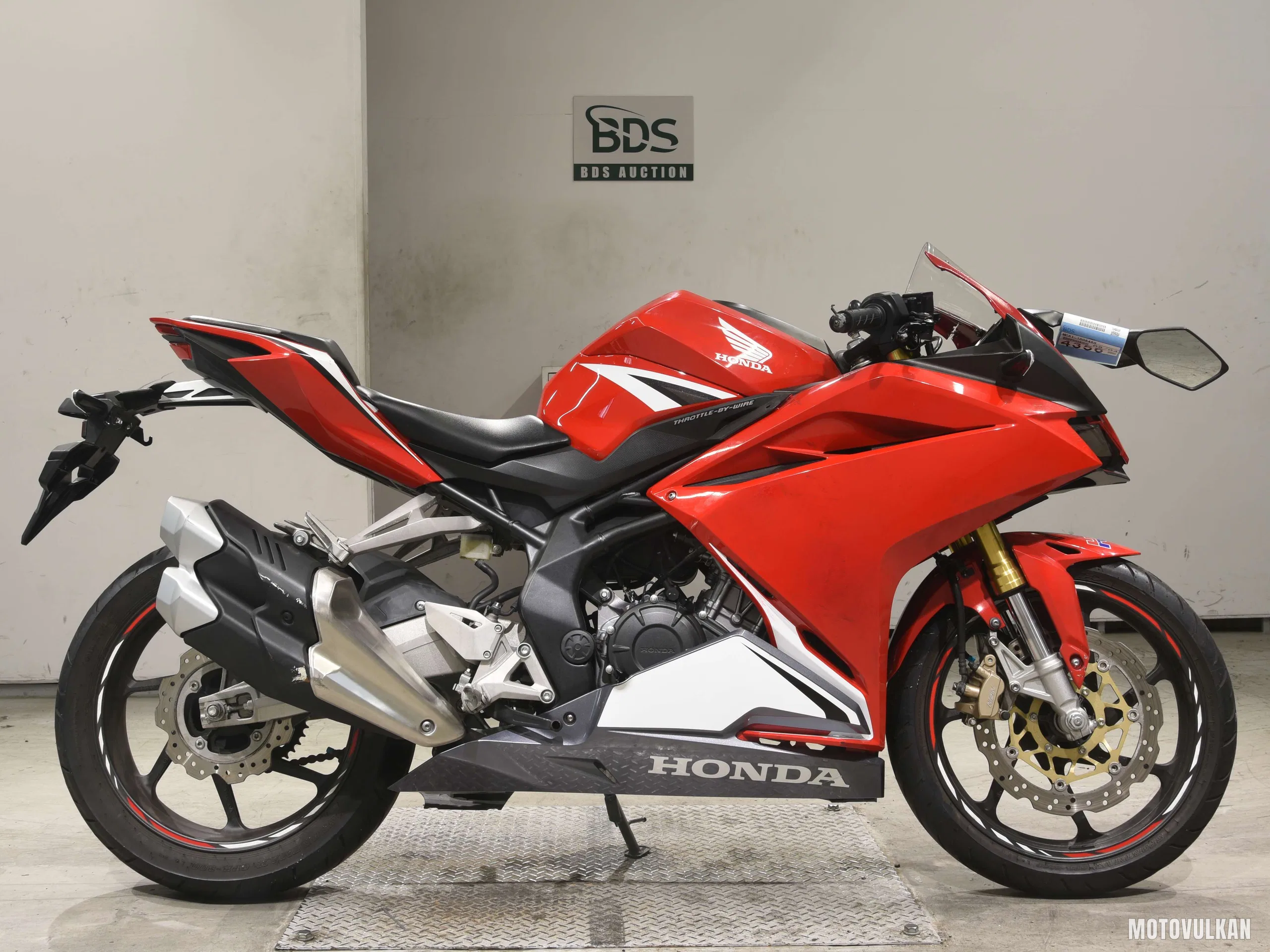 Honda CBR250RR-2