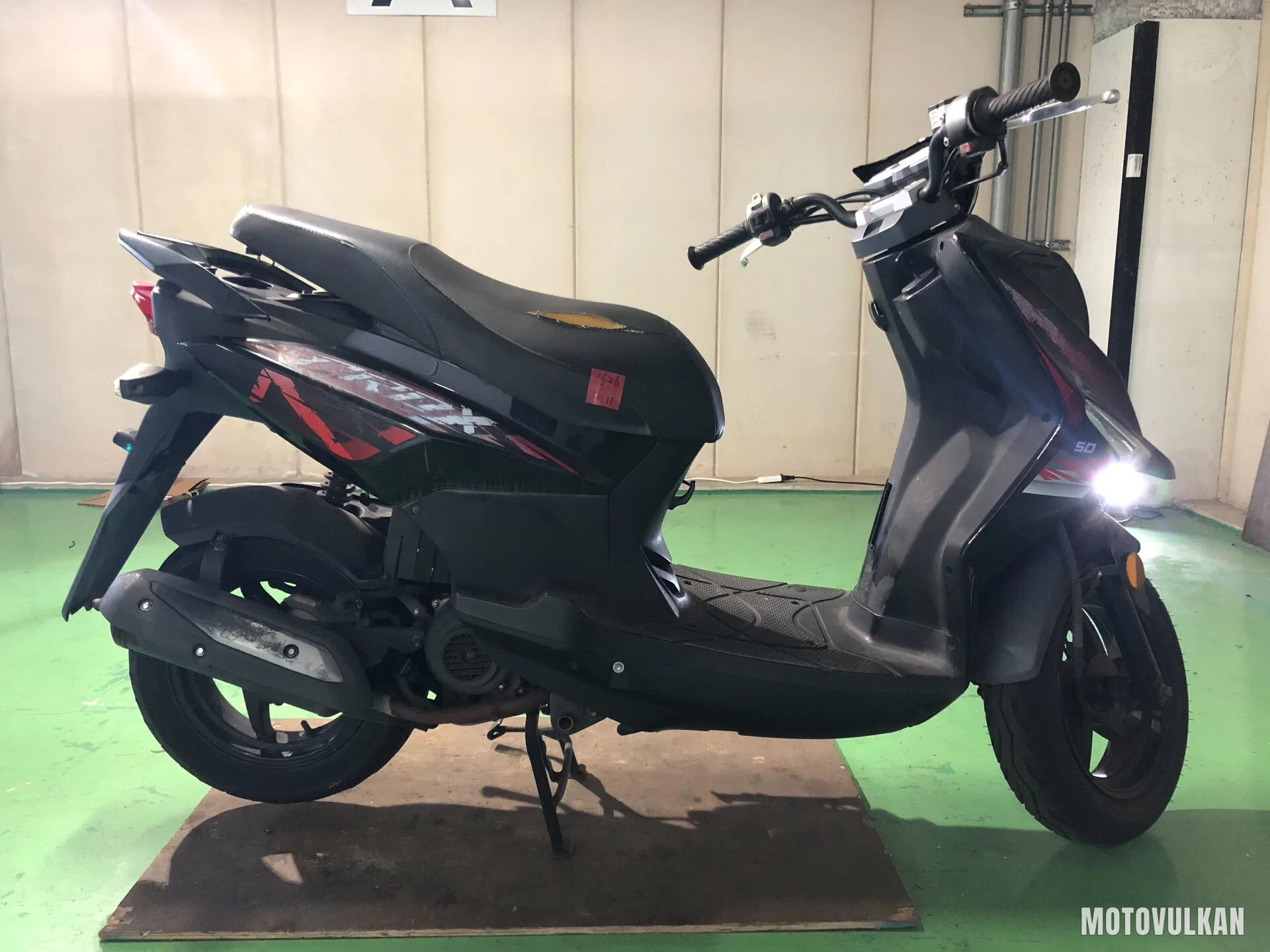 Other Non Japanese Sym Crox50