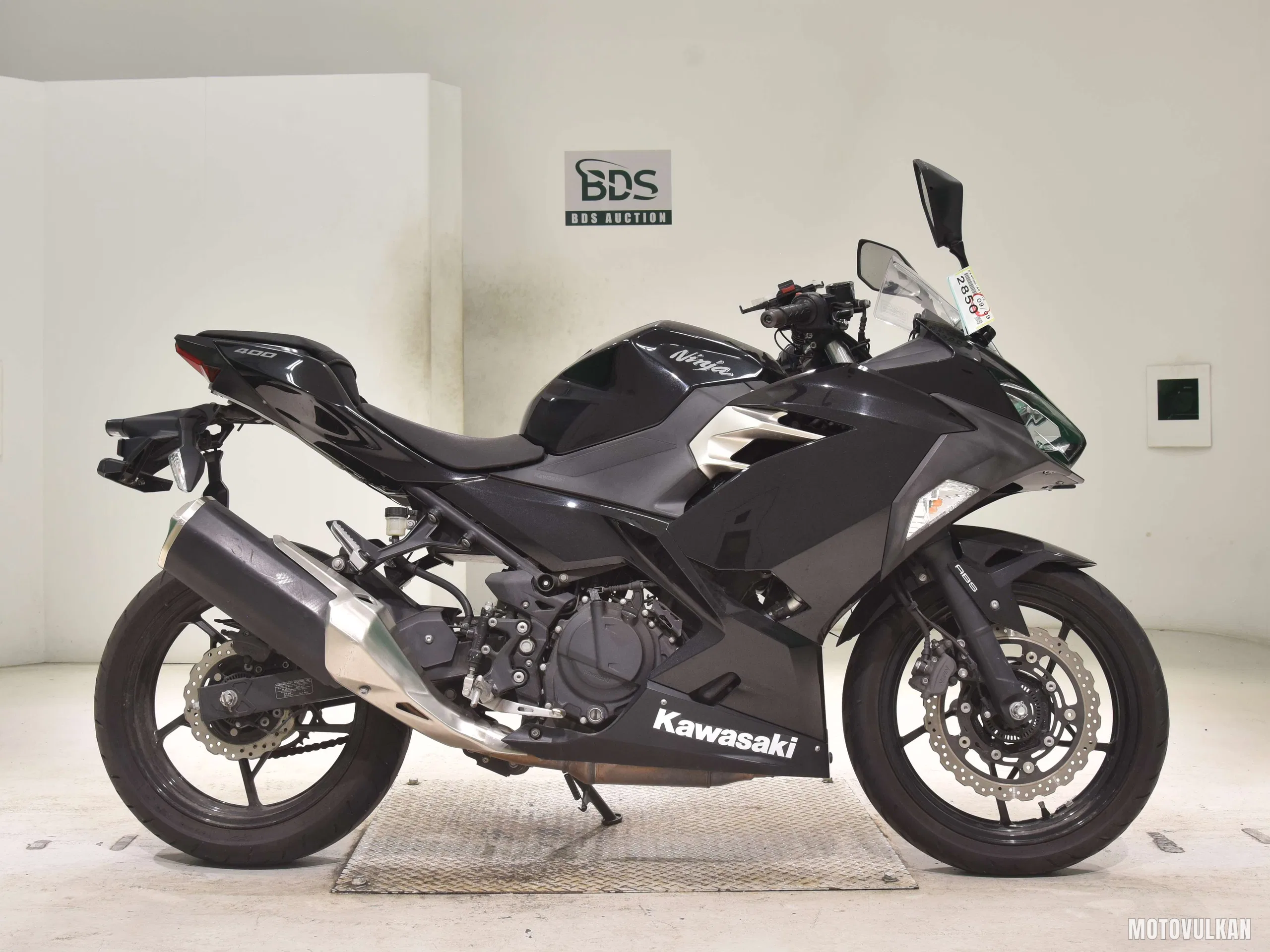 Kawasaki NINJA400-2