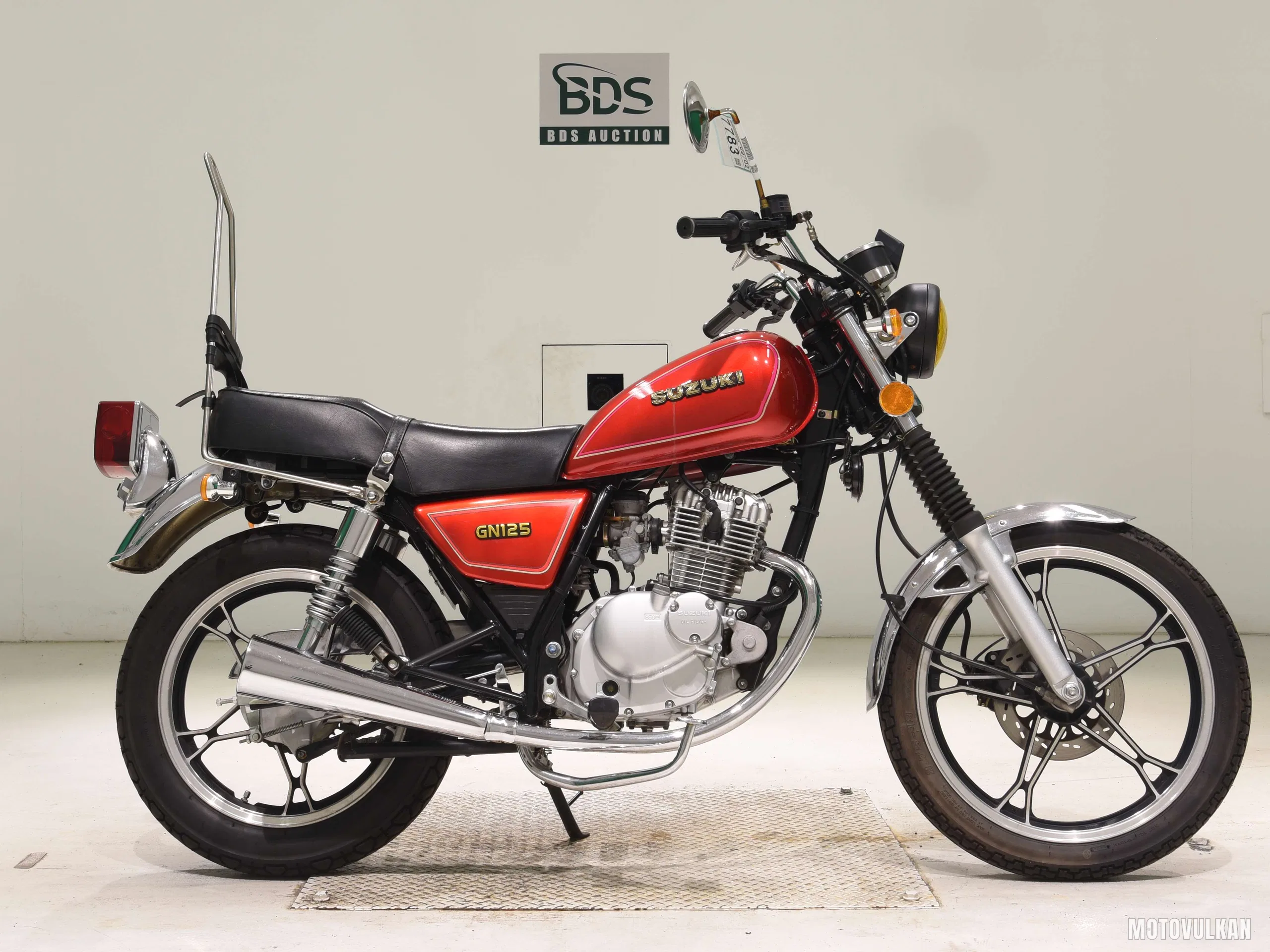 Suzuki GN125