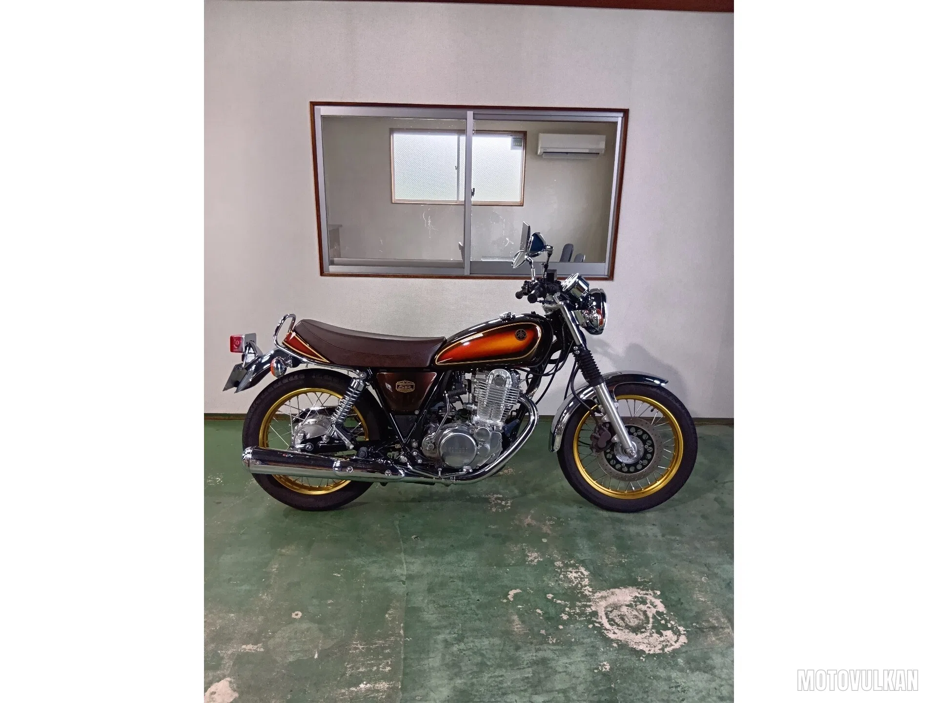 Yamaha Sr400