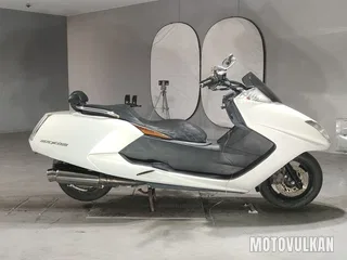 Yamaha Maxam