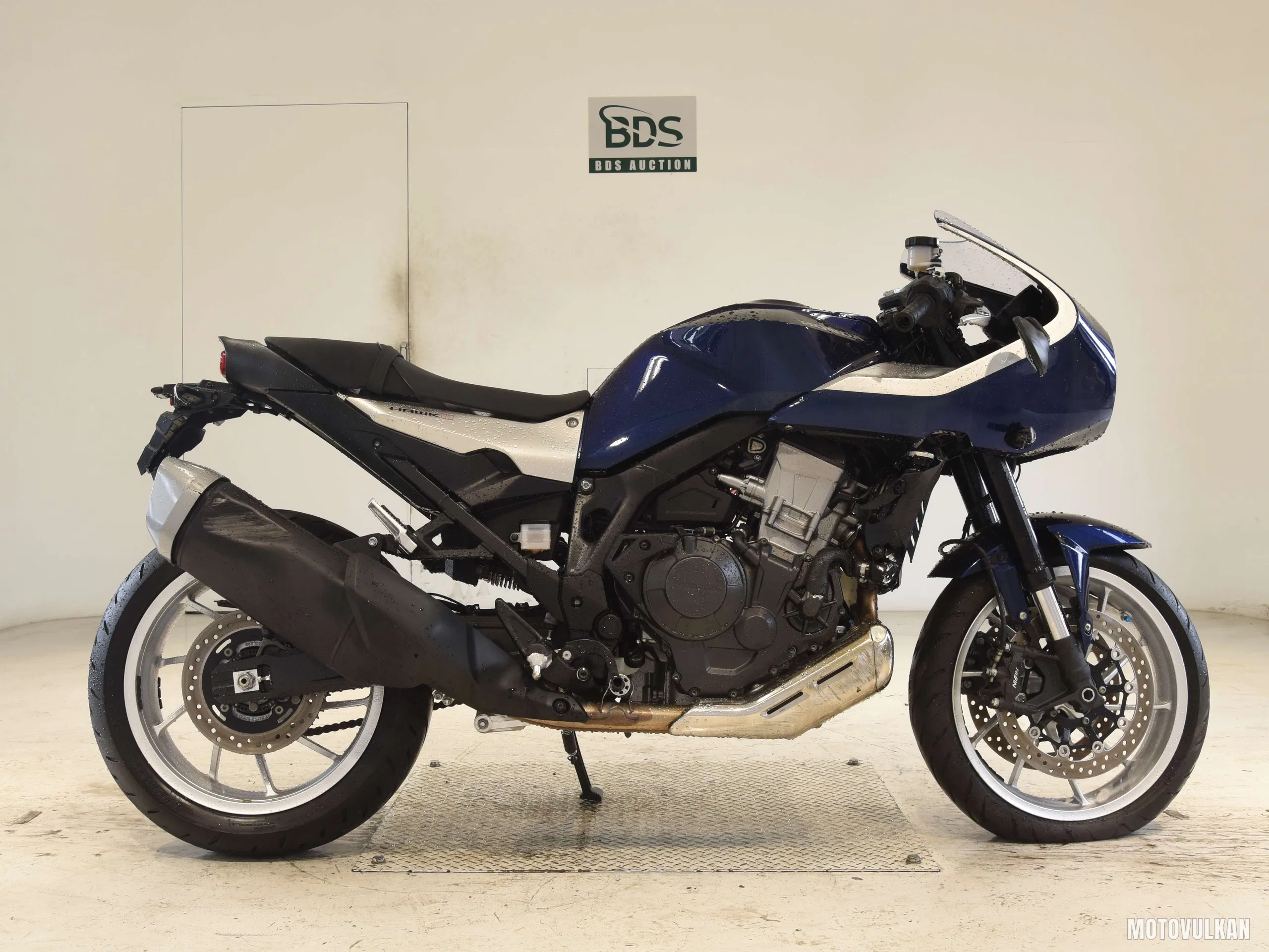 Honda HAWK11