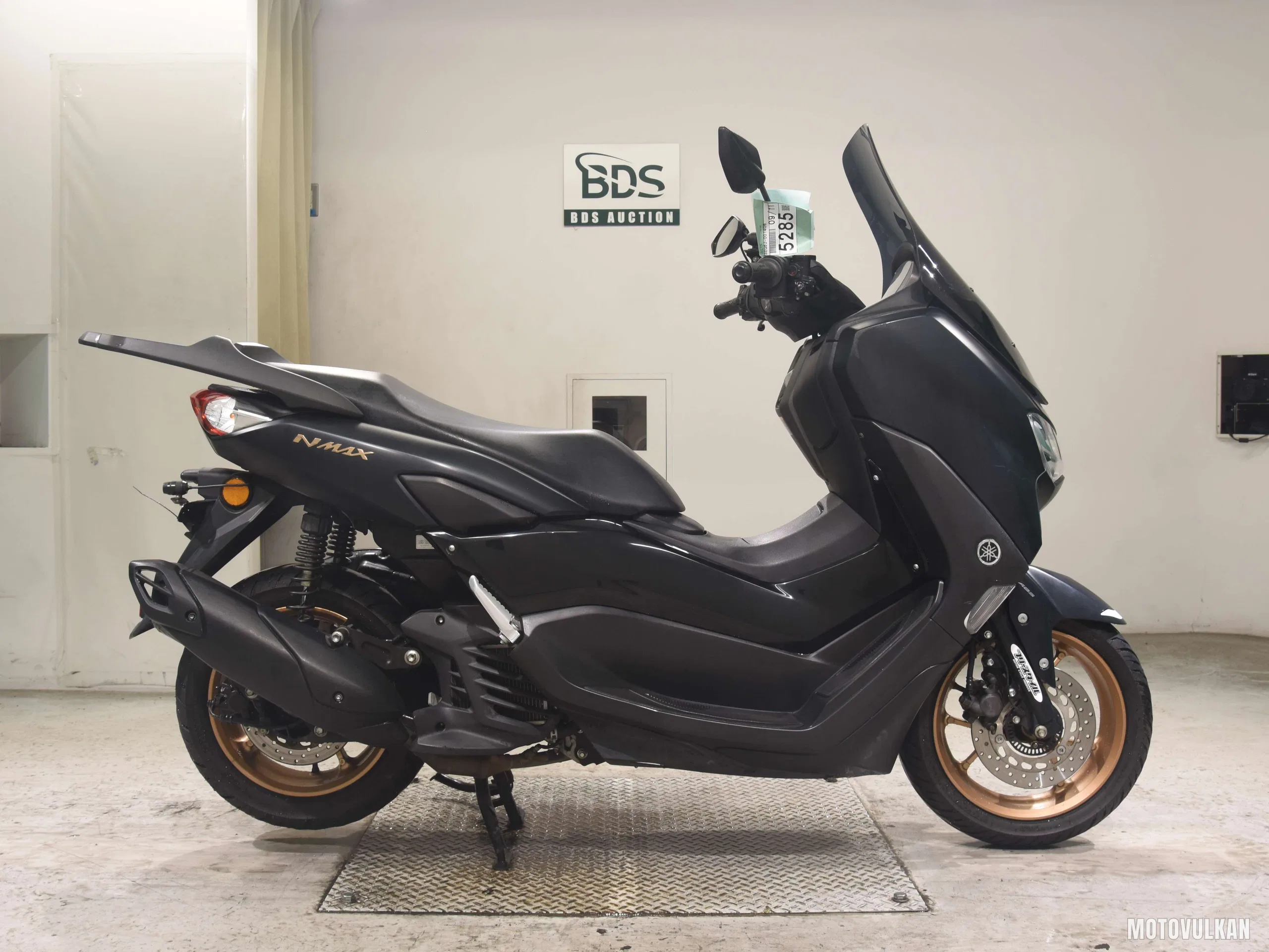 Yamaha NMAX-2
