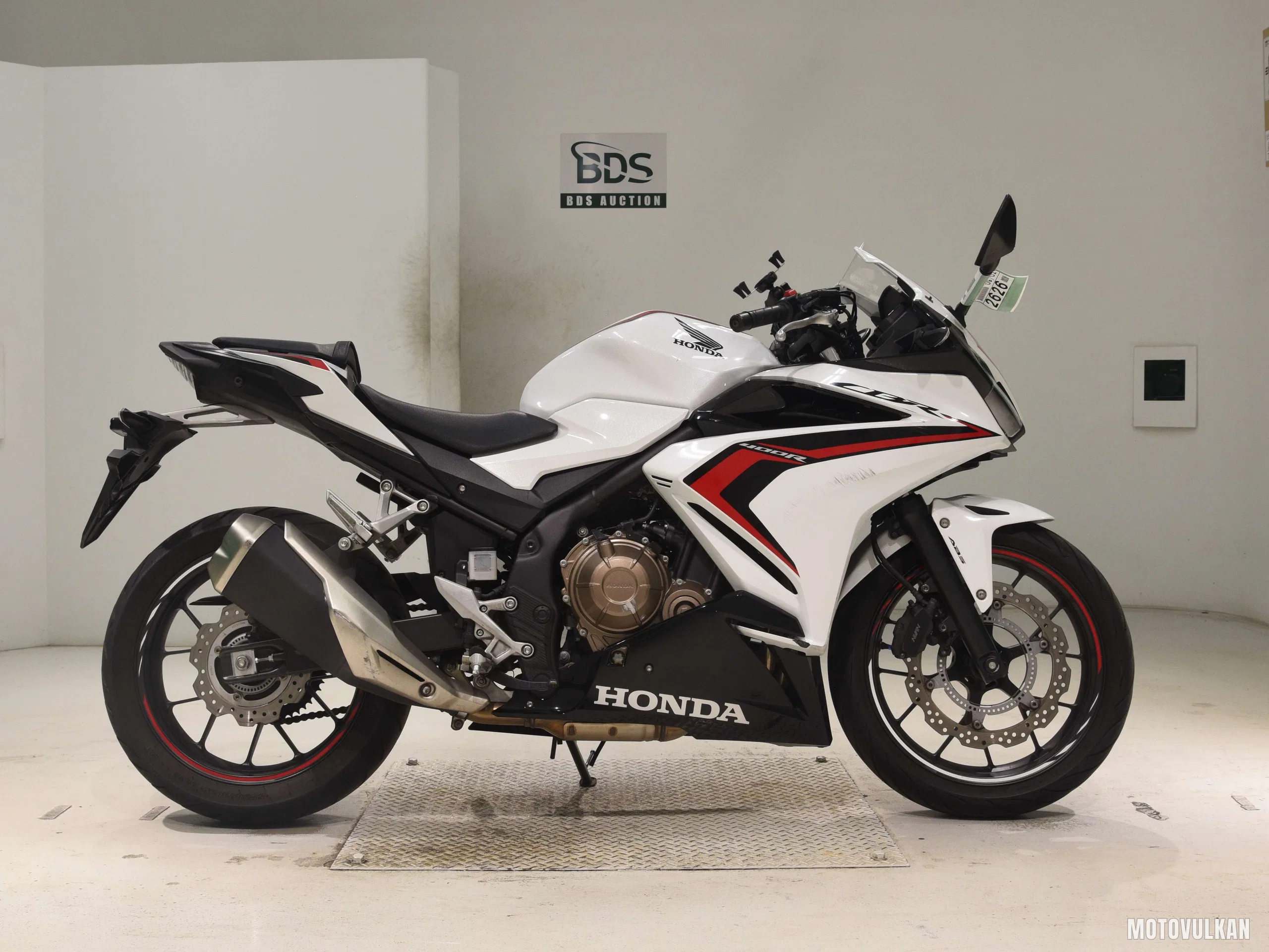 Honda CBR400R-2