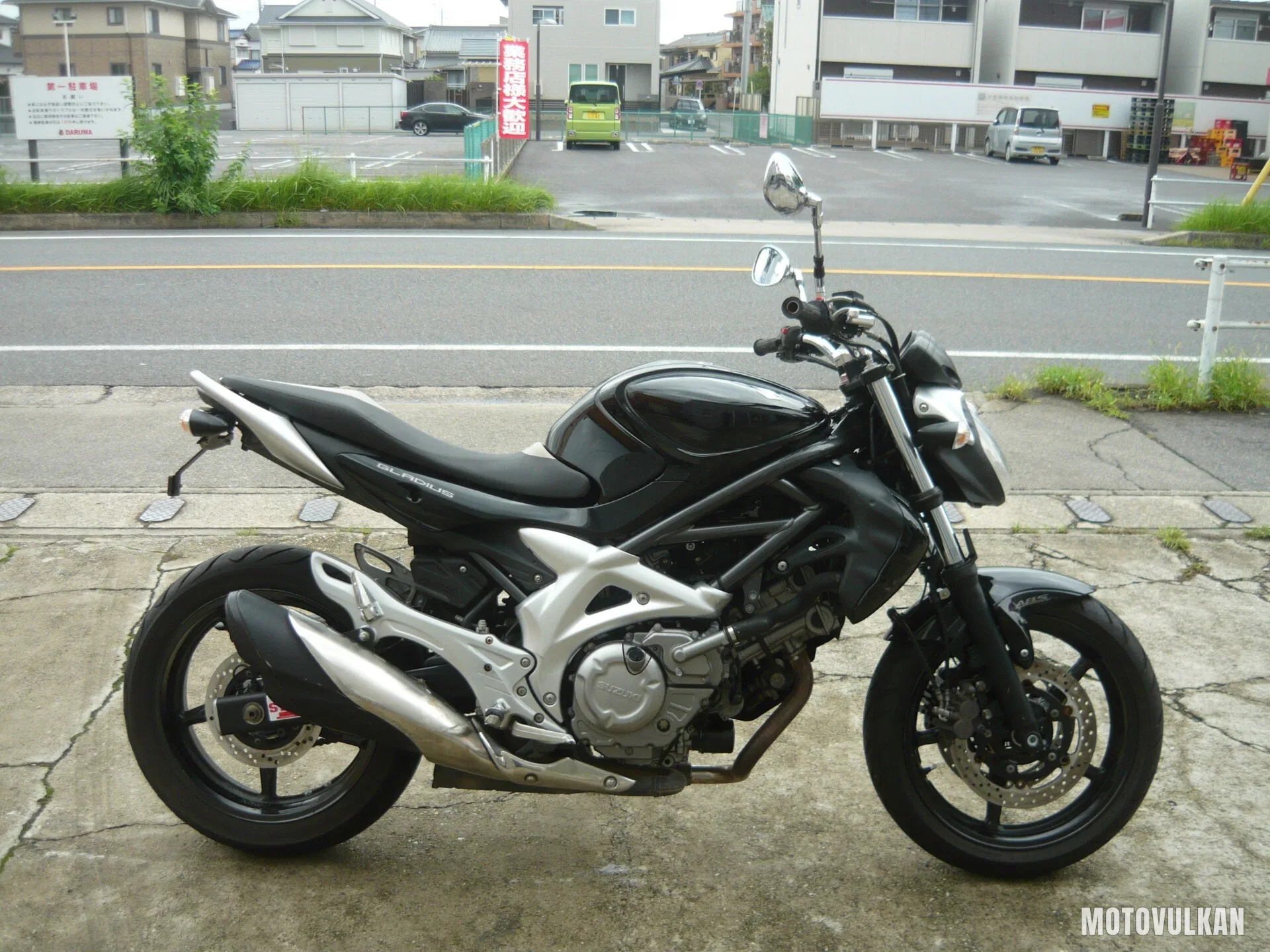 Suzuki Gladius 400 Abs