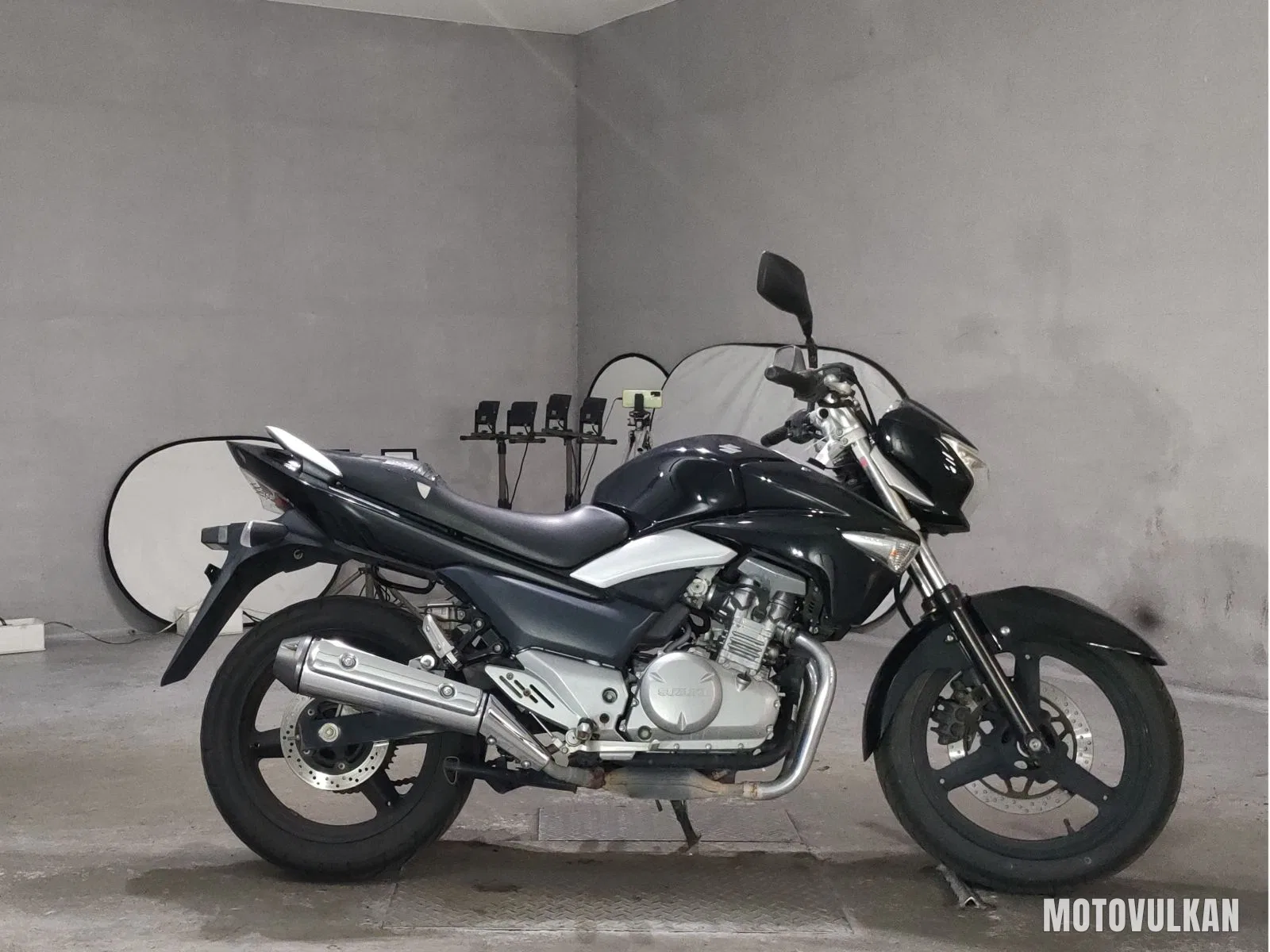 Suzuki GSR250