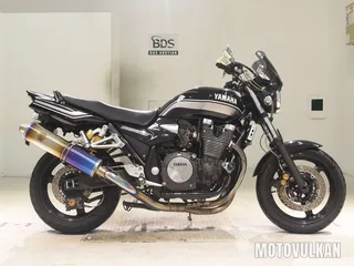 Yamaha XJR1300-2