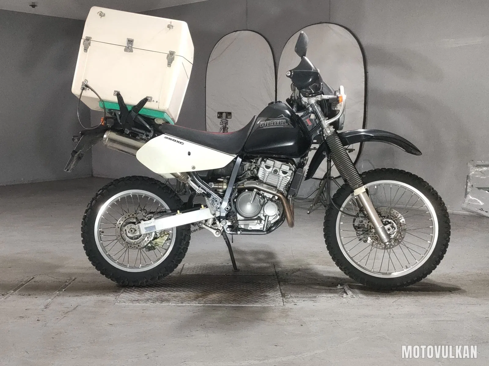 Suzuki Djebel 250XC