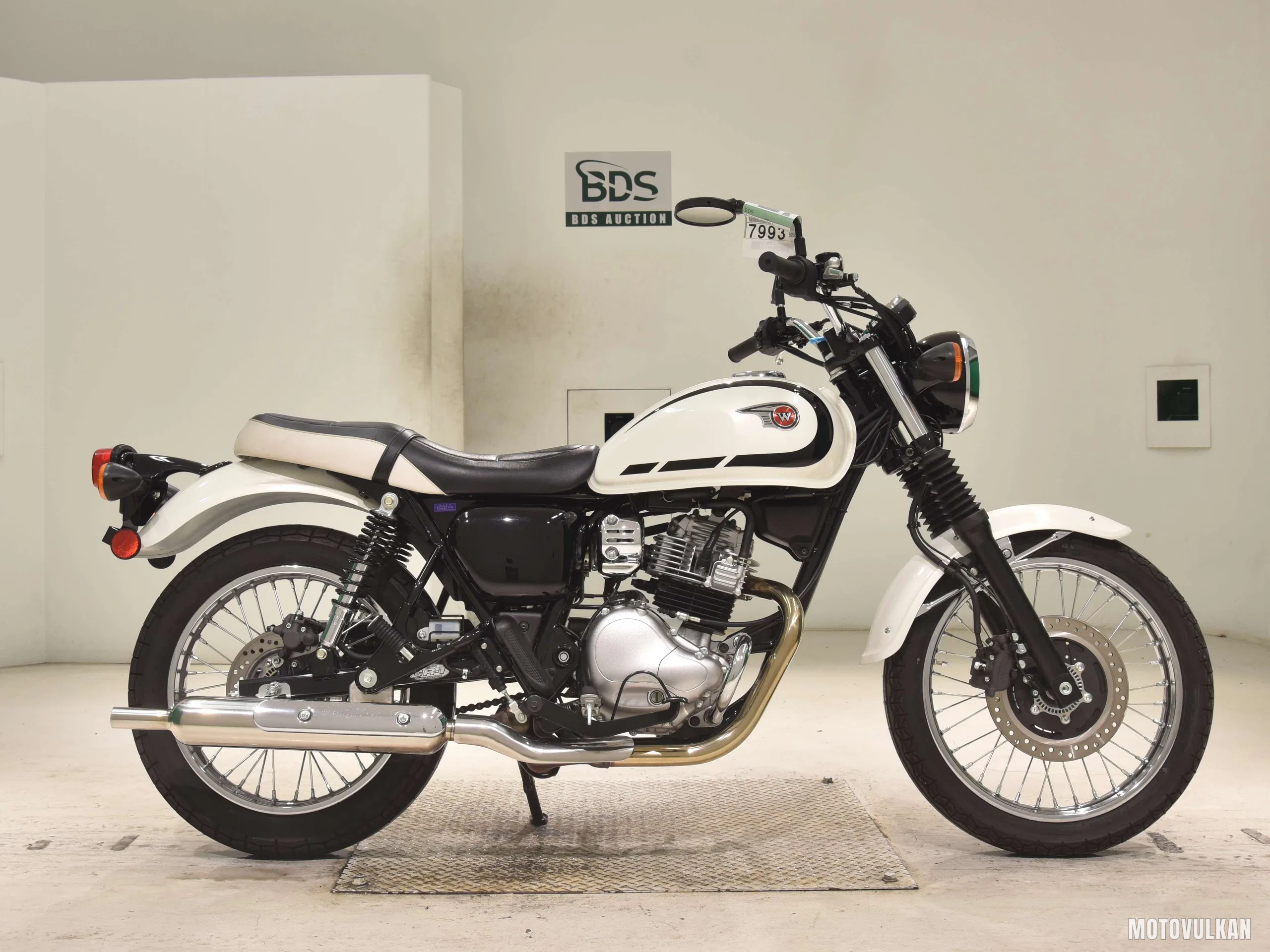 Kawasaki W230