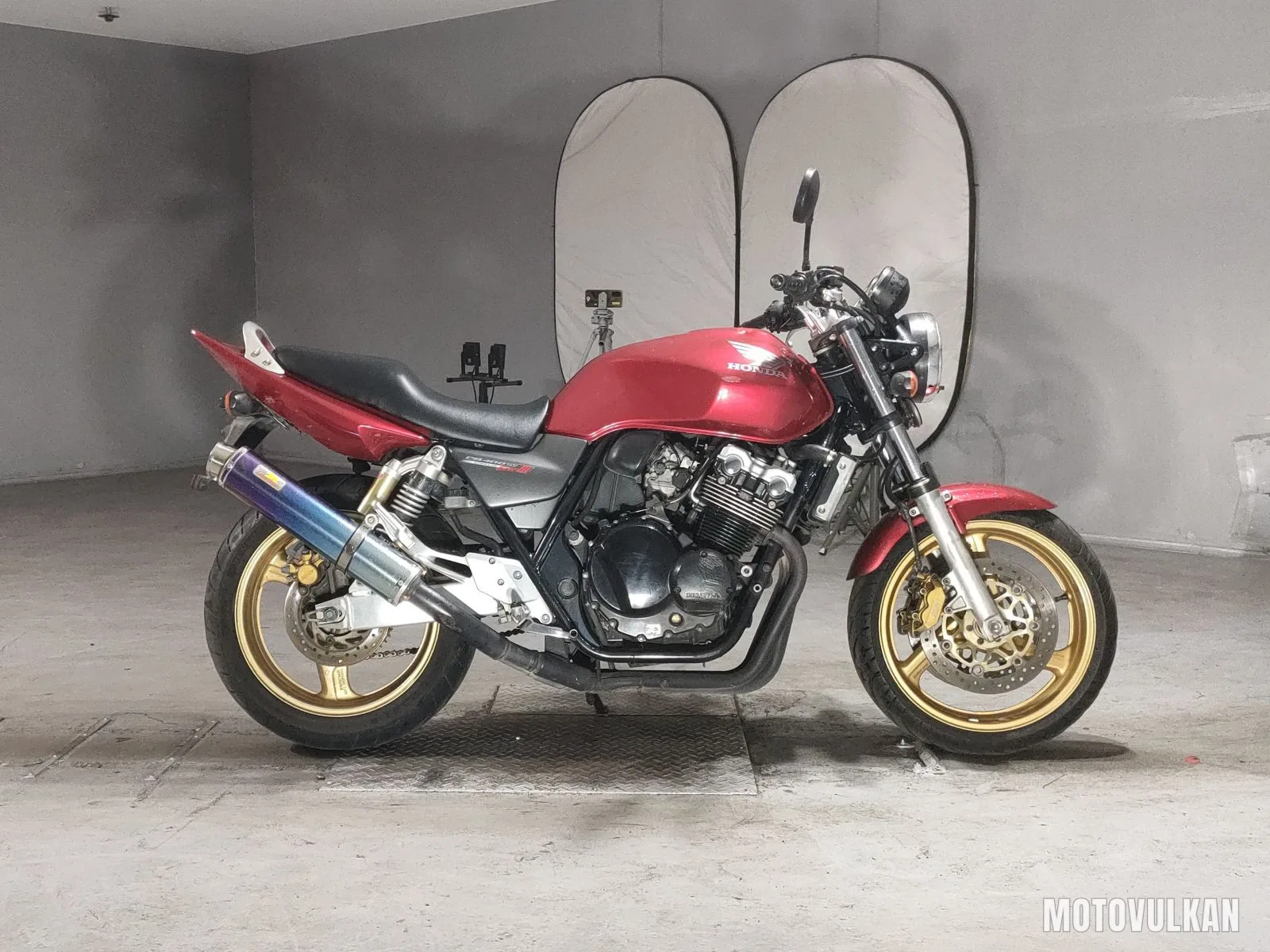 Honda CB400SF VTEC Spec 3