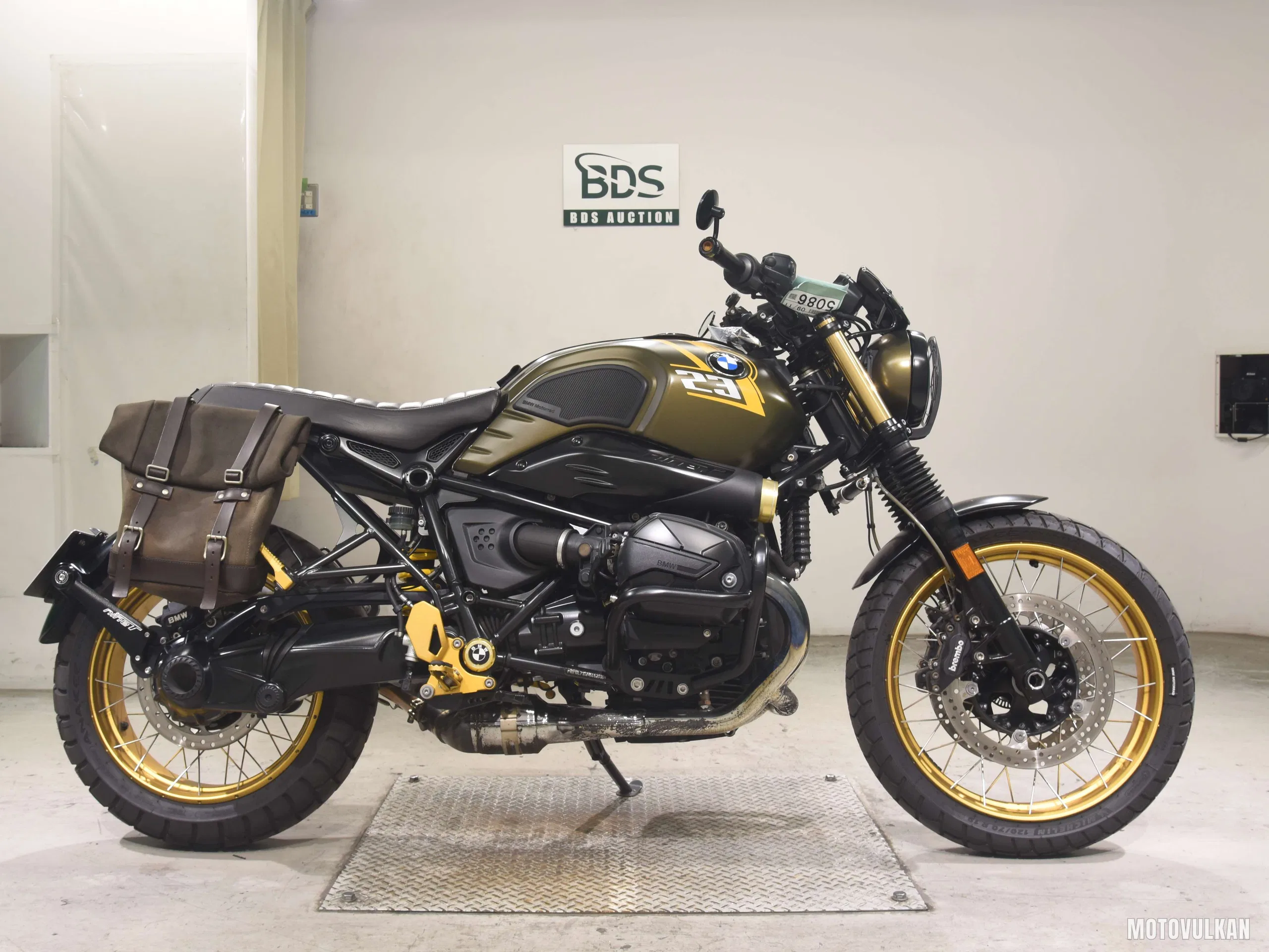  BMWR NINE TSCRAMBLER