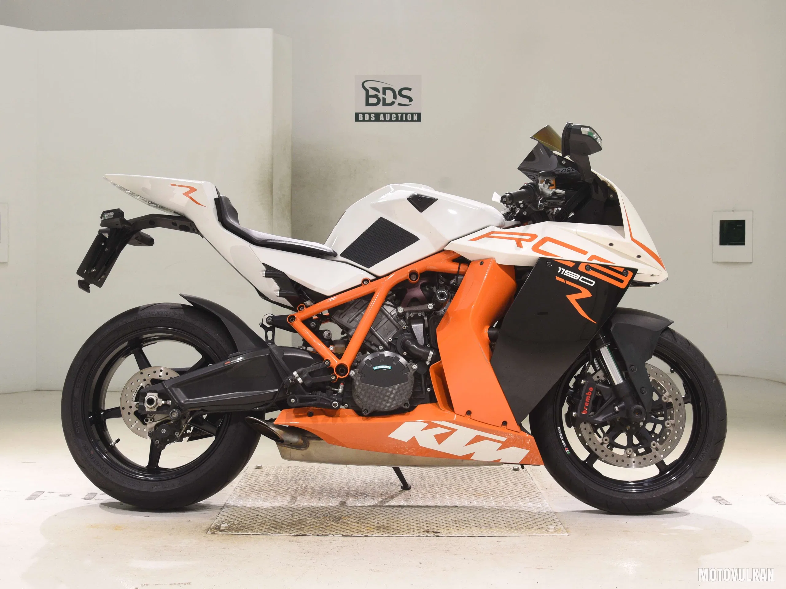  KTM1190RC8R
