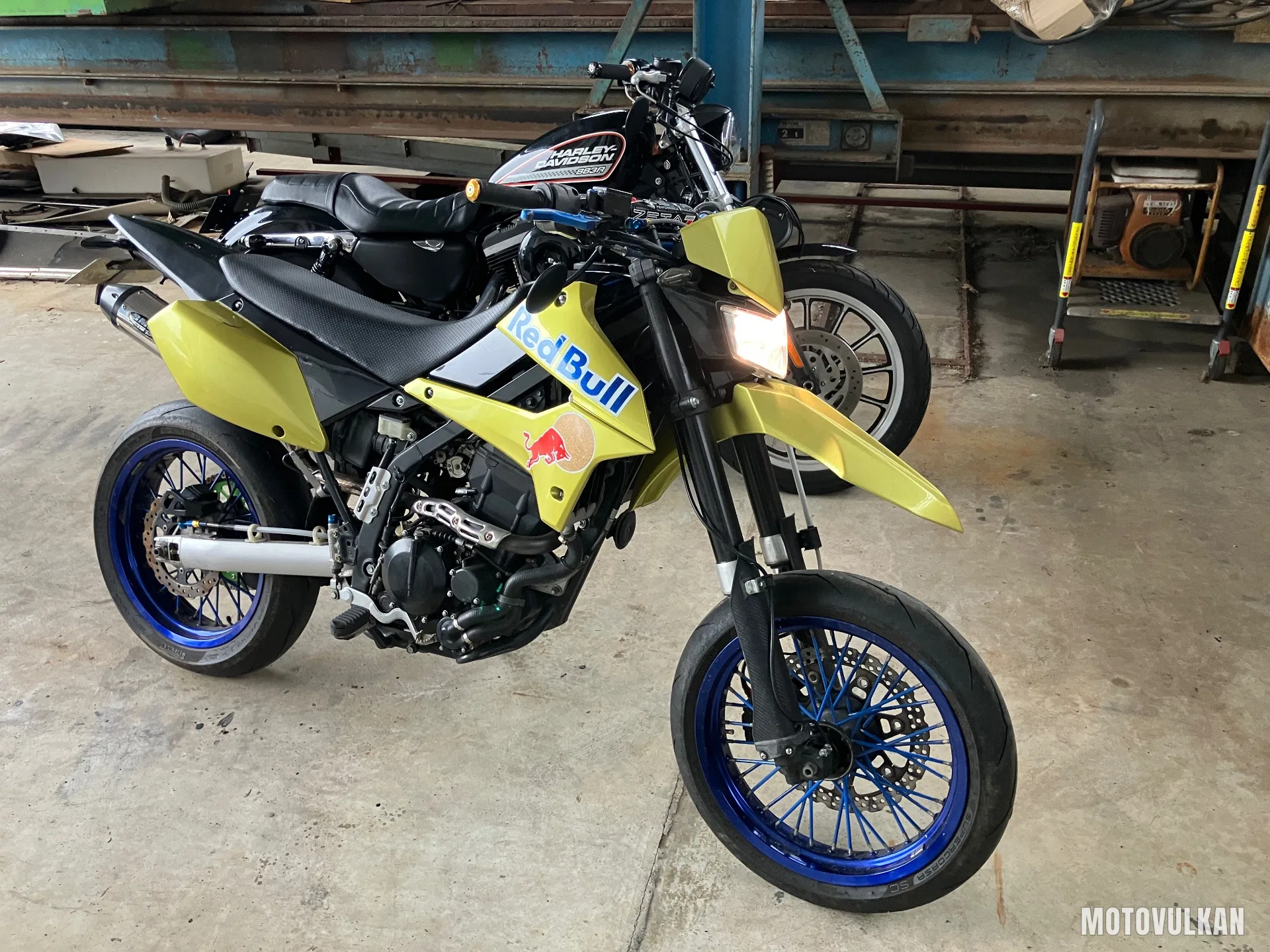 Kawasaki D-Tracker X