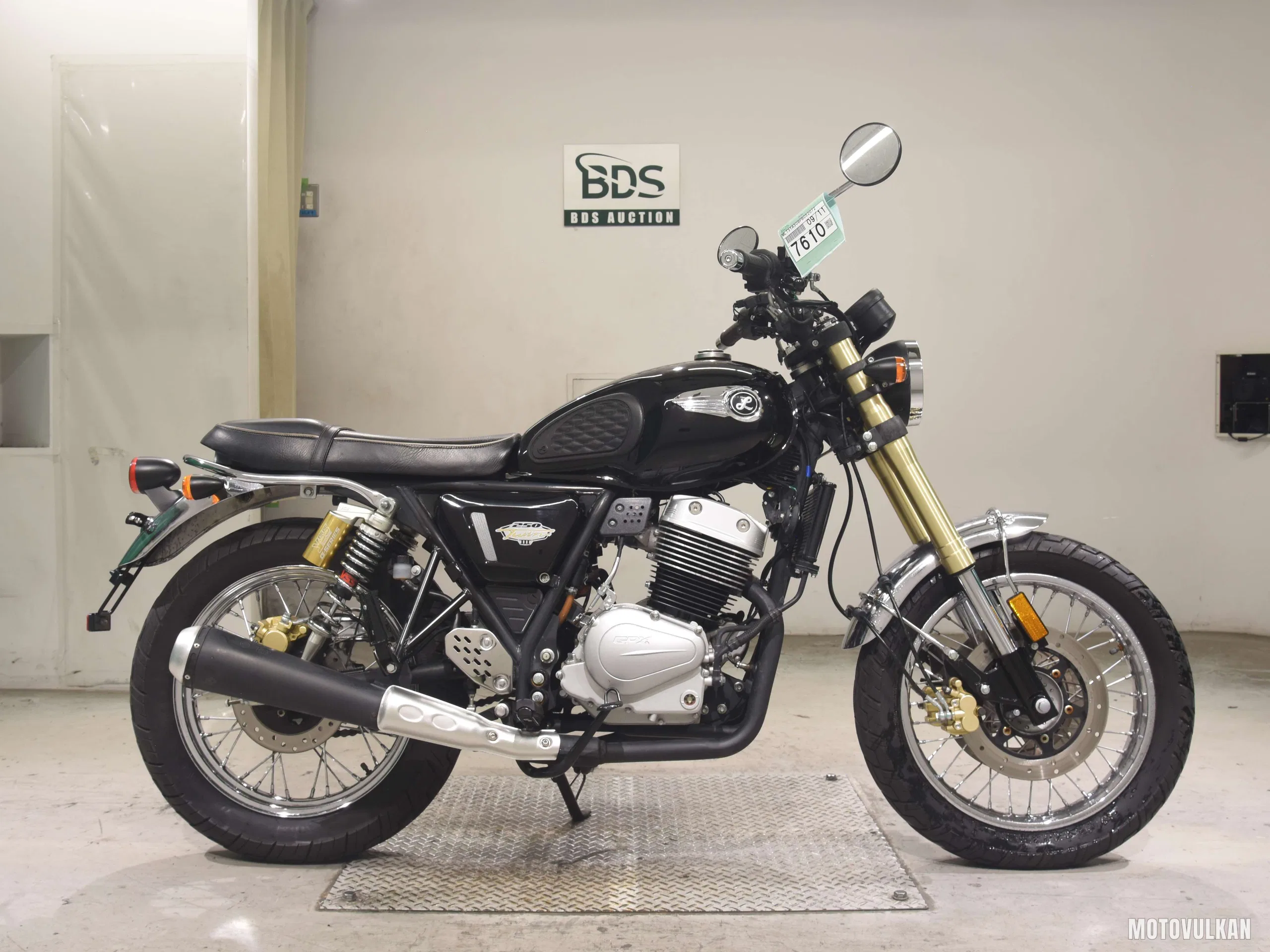  GPX LEGEND250 Twin -3