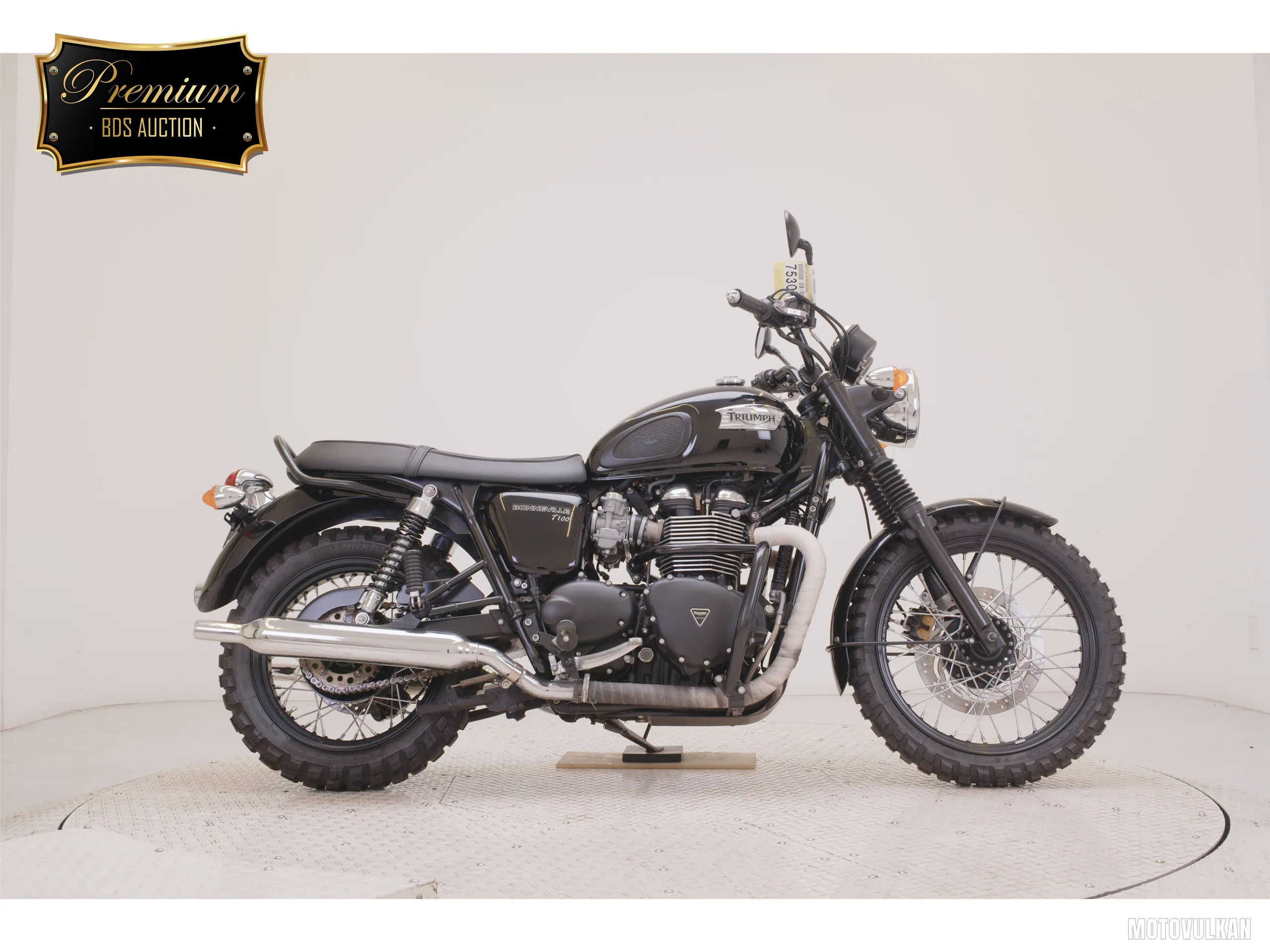  TRIUMPH BONNEVILLE T100
