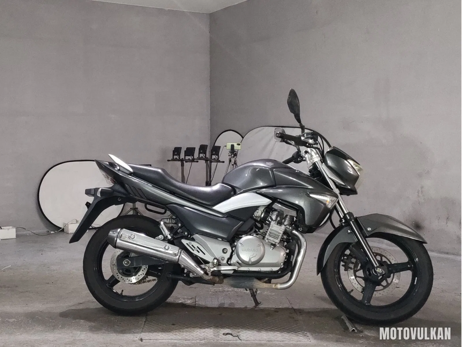 Suzuki GSR250