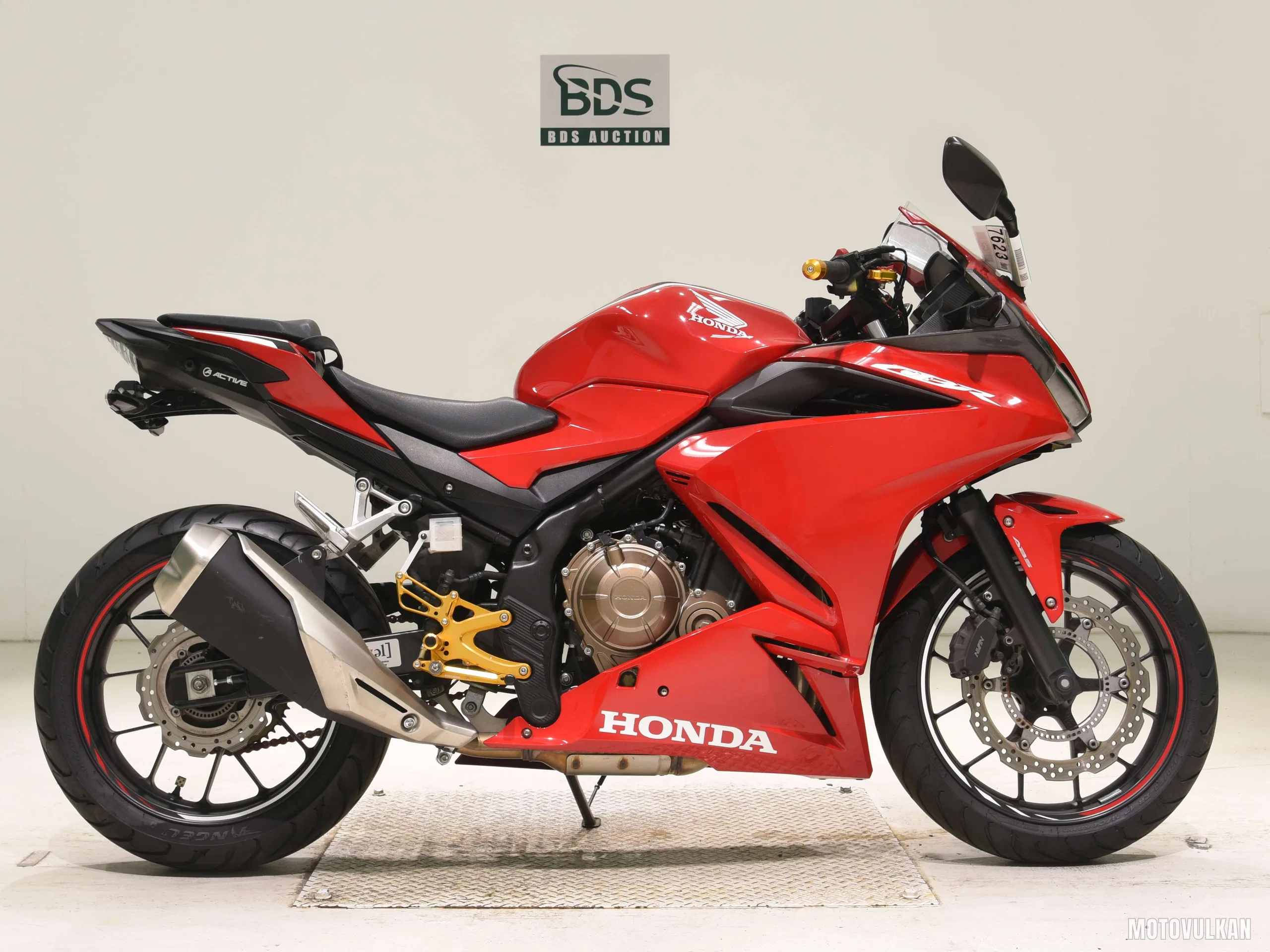Honda CBR400R-2